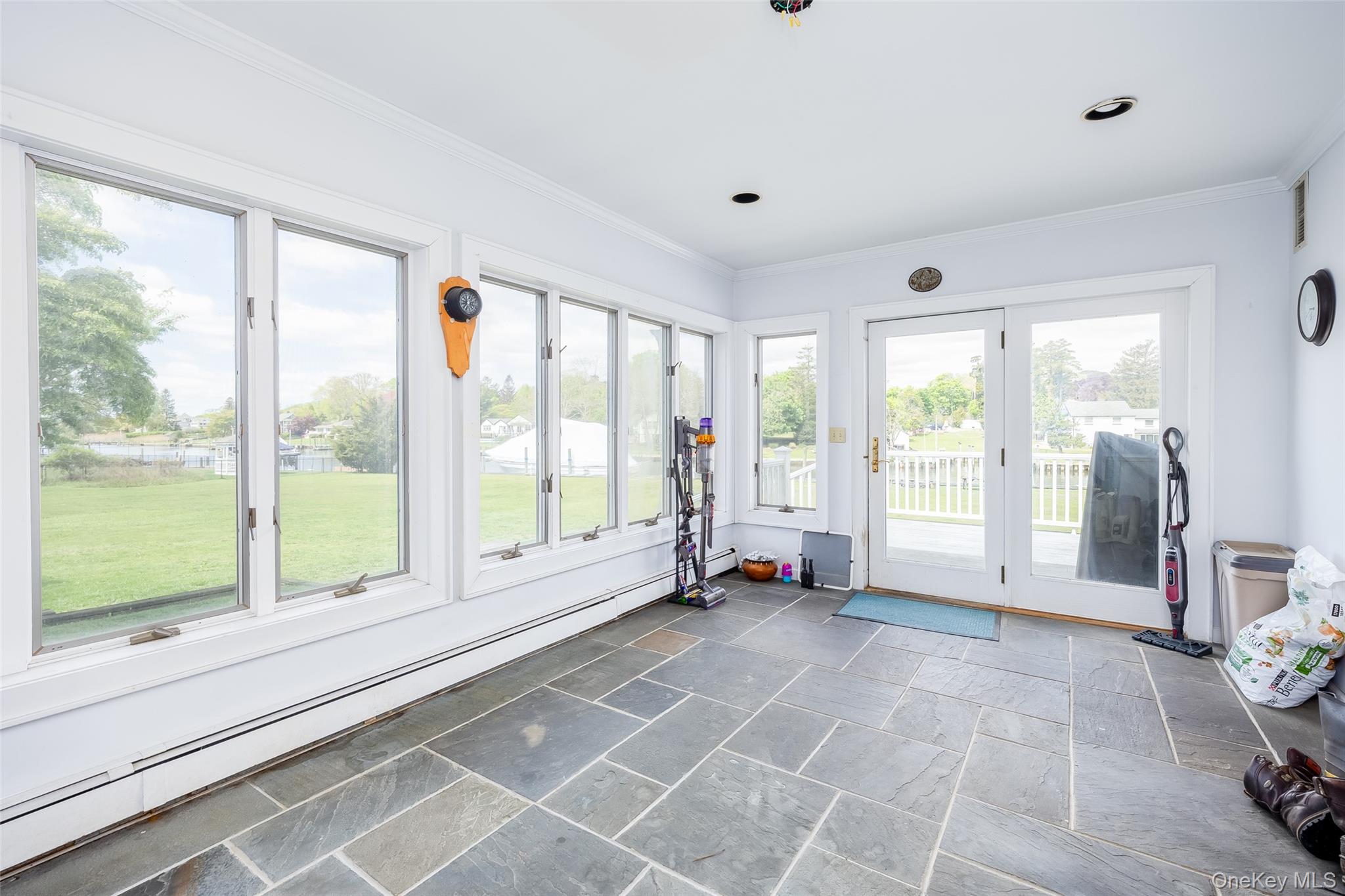 #9 photo, 60A Union Avenue, サフォーク郡 Center Moriches , NY 11934