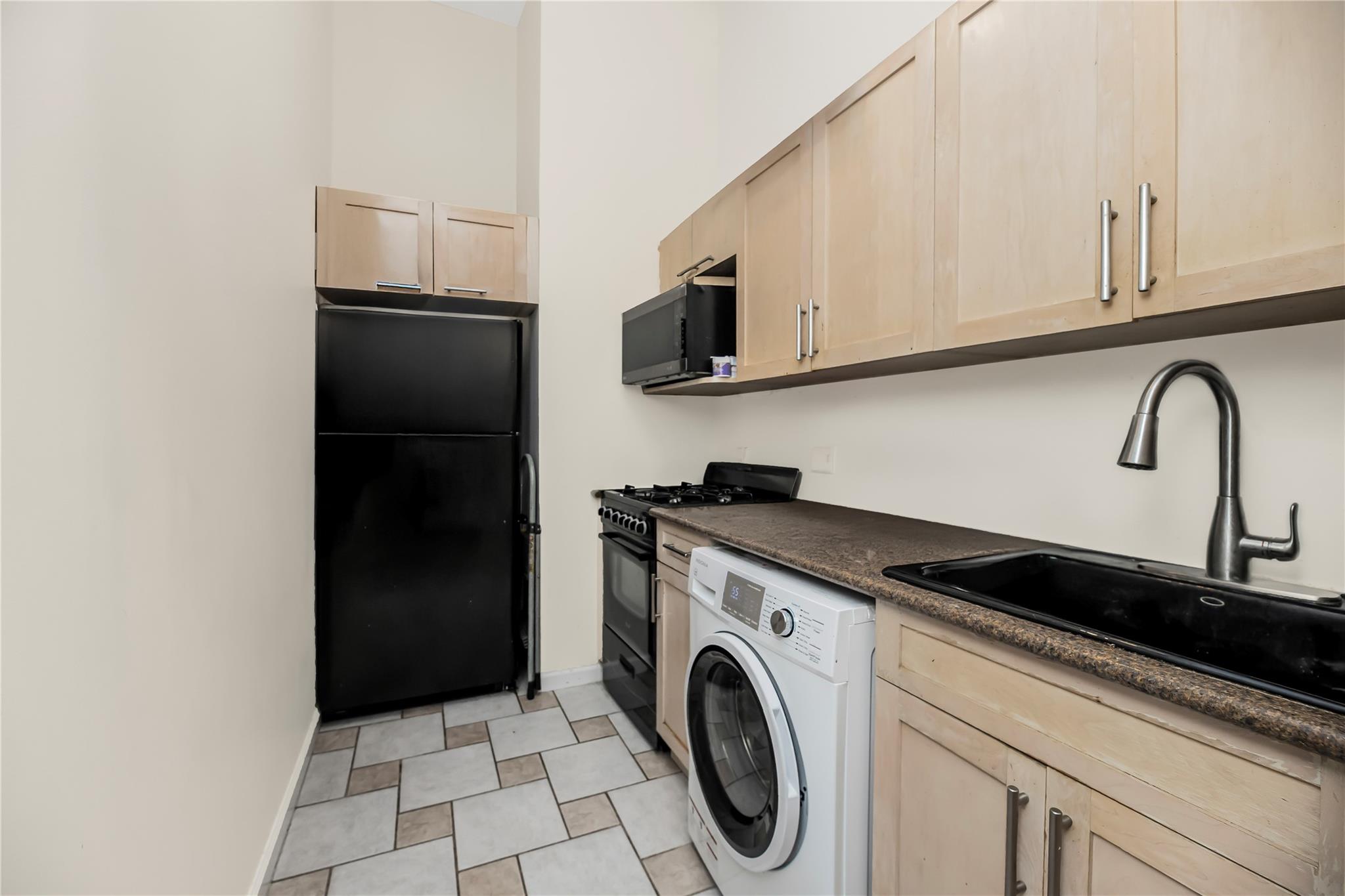 #6 photo, 114 Outlook Avenue, 布朗士 Bronx , NY 10465