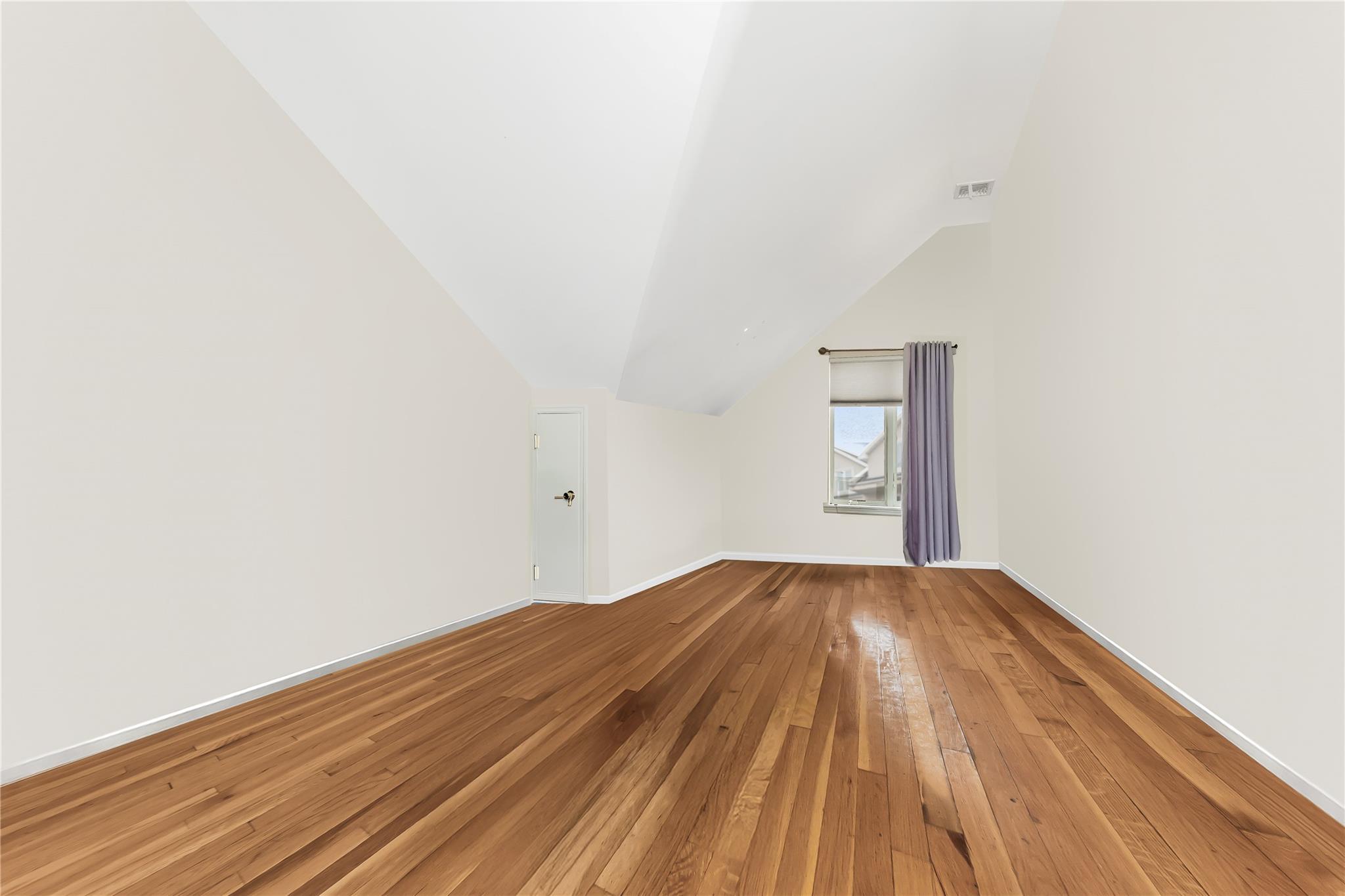 #9 photo, 114 Outlook Avenue, 布朗士 Bronx , NY 10465