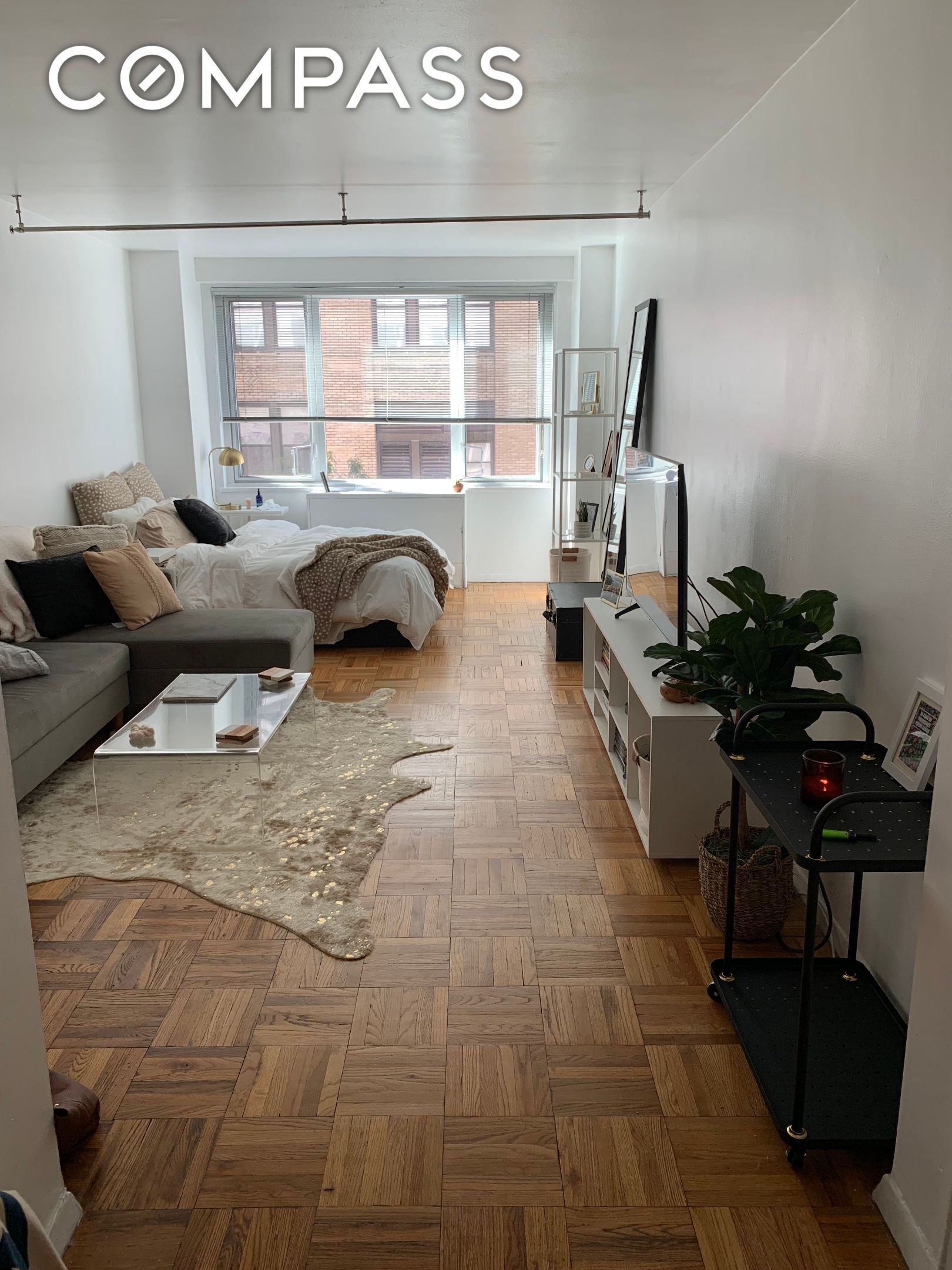 #1 photo, 301 E 22nd Street, Манхэттен ‖ Gramercy , NY 10010