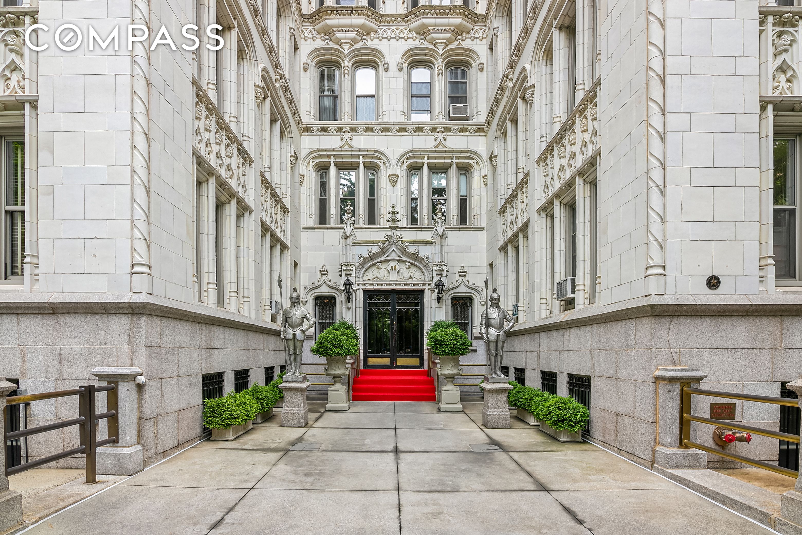 #11 photo, 36 Gramercy Park E, マンハッタン Gramercy , NY 10003