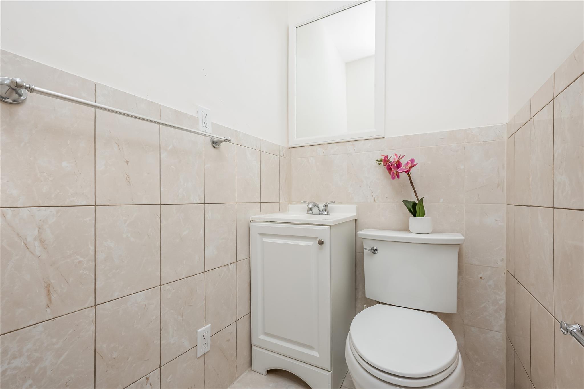 #13 photo, 49 Marvin Avenue, ナッソー郡 Hempstead , NY 11550