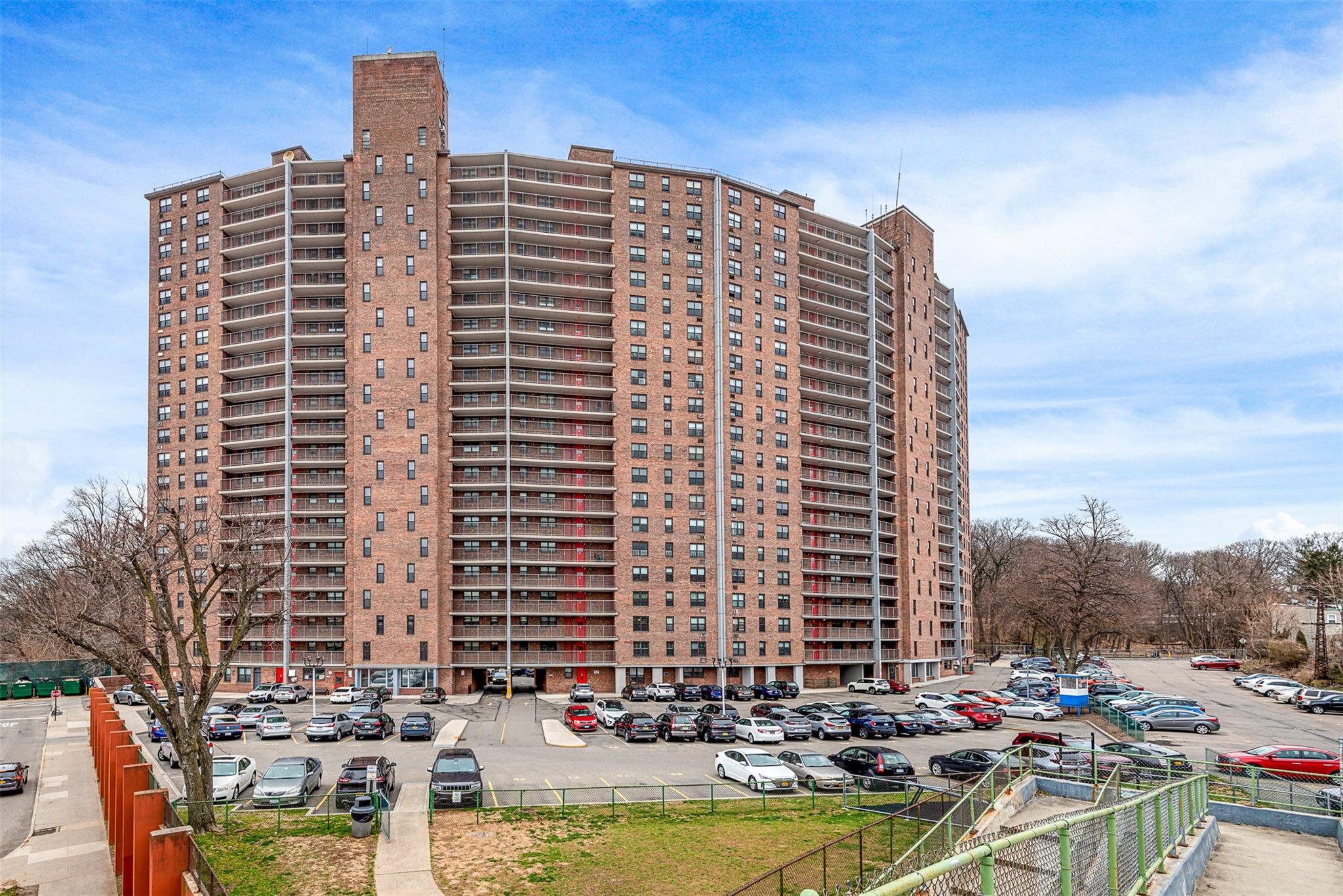 #20 photo, 90-60 Union Turnpike, クイーンズ区 Glendale , NY 11385