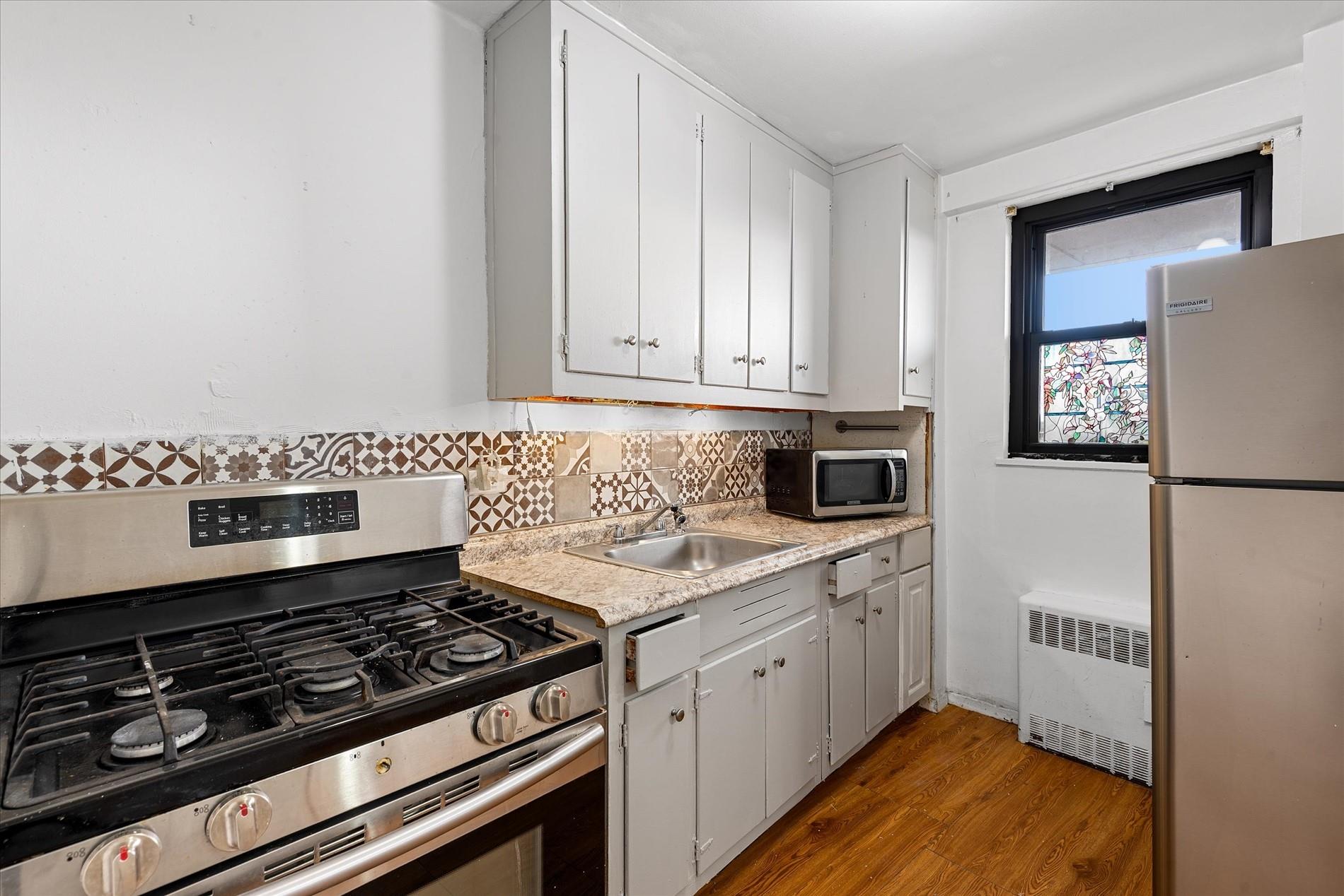 #9 photo, 90-60 Union Turnpike, クイーンズ区 Glendale , NY 11385