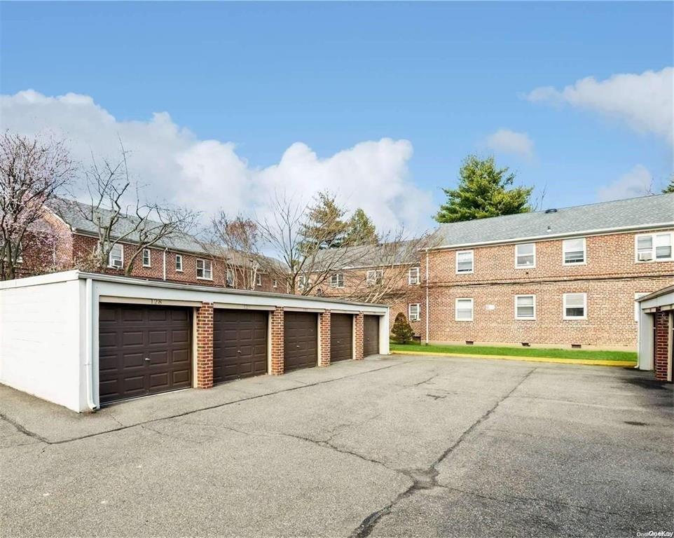 #5 photo, 35-14 Clearview Expressway, Bayside , NY 11361