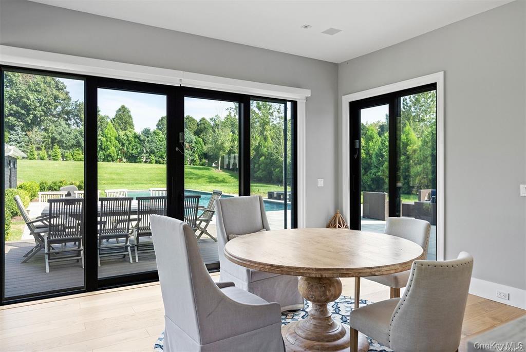 #11 photo, 276 N Main Street, サフォーク郡 Southampton , NY 11968