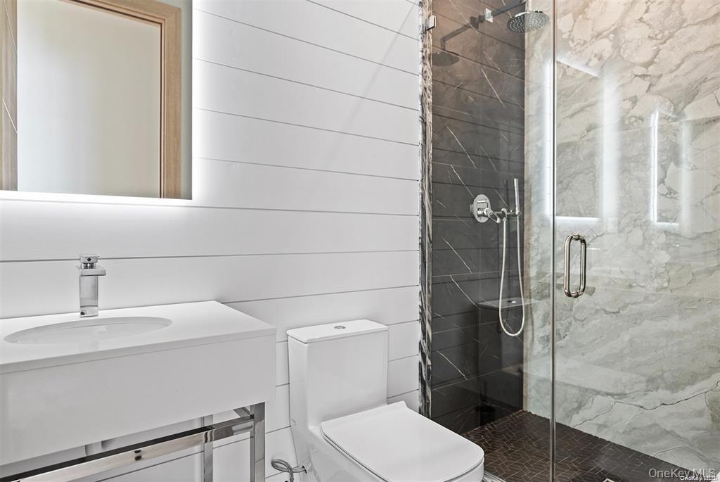 #12 photo, 276 N Main Street, サフォーク郡 Southampton , NY 11968