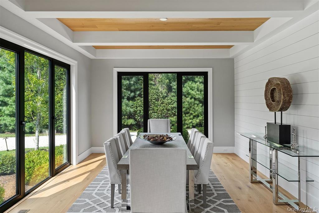 #6 photo, 276 N Main Street, サフォーク郡 Southampton , NY 11968