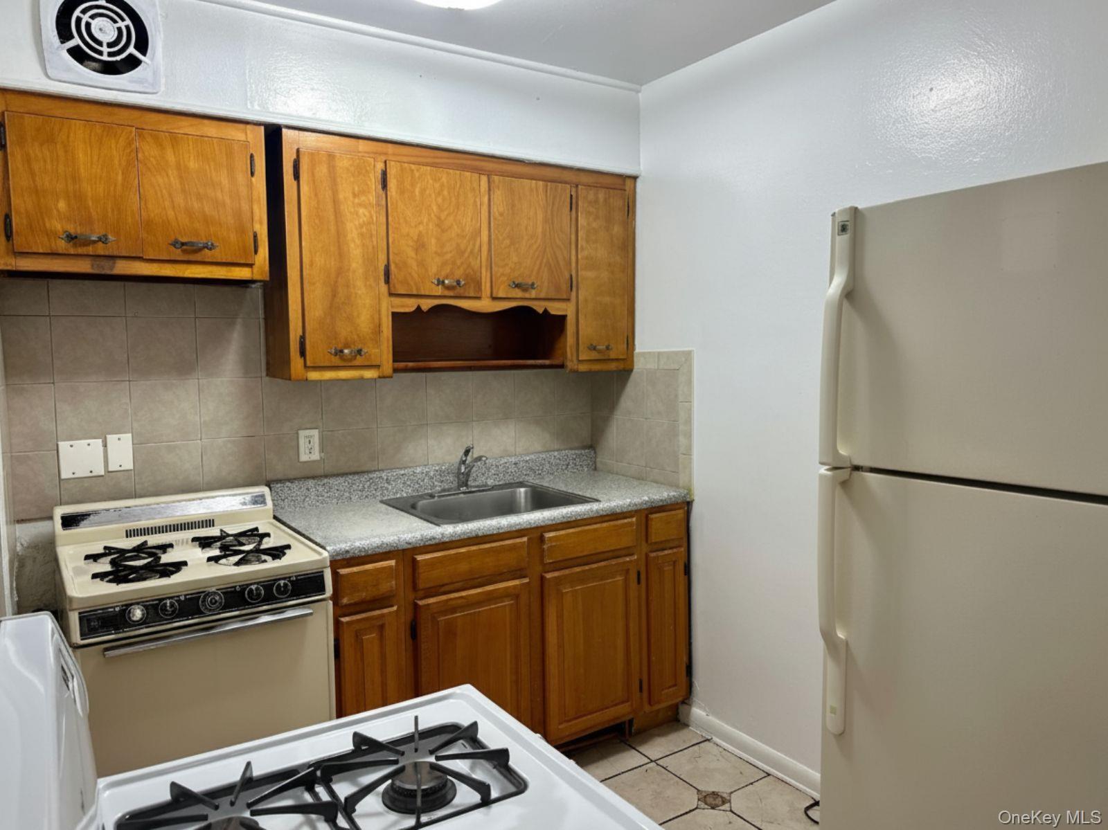 #17 photo, 42-23 68 Street, Woodside , NY 11377