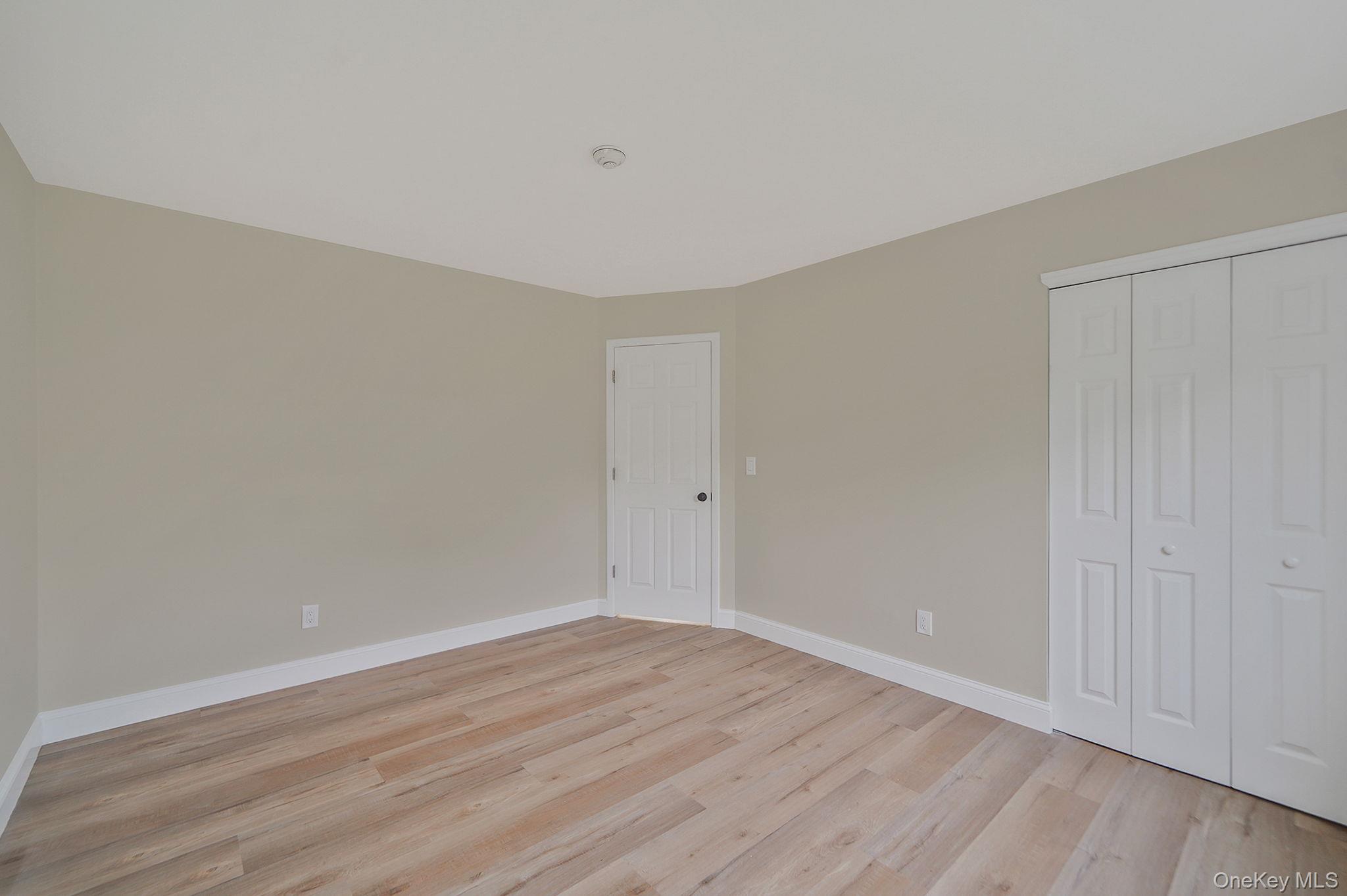 #10 photo, 51 Pointe Circle, サフォーク郡 Coram , NY 11727