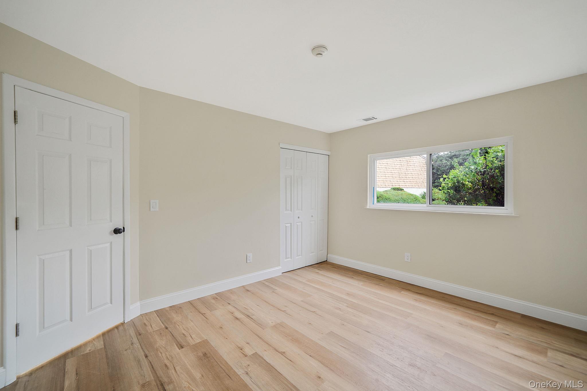 #11 photo, 51 Pointe Circle, サフォーク郡 Coram , NY 11727