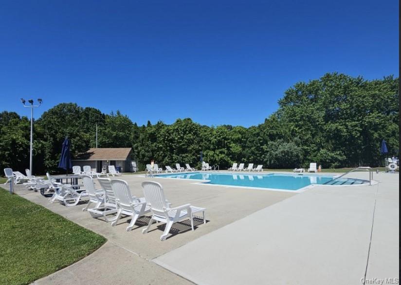 #15 photo, 51 Pointe Circle, サフォーク郡 Coram , NY 11727