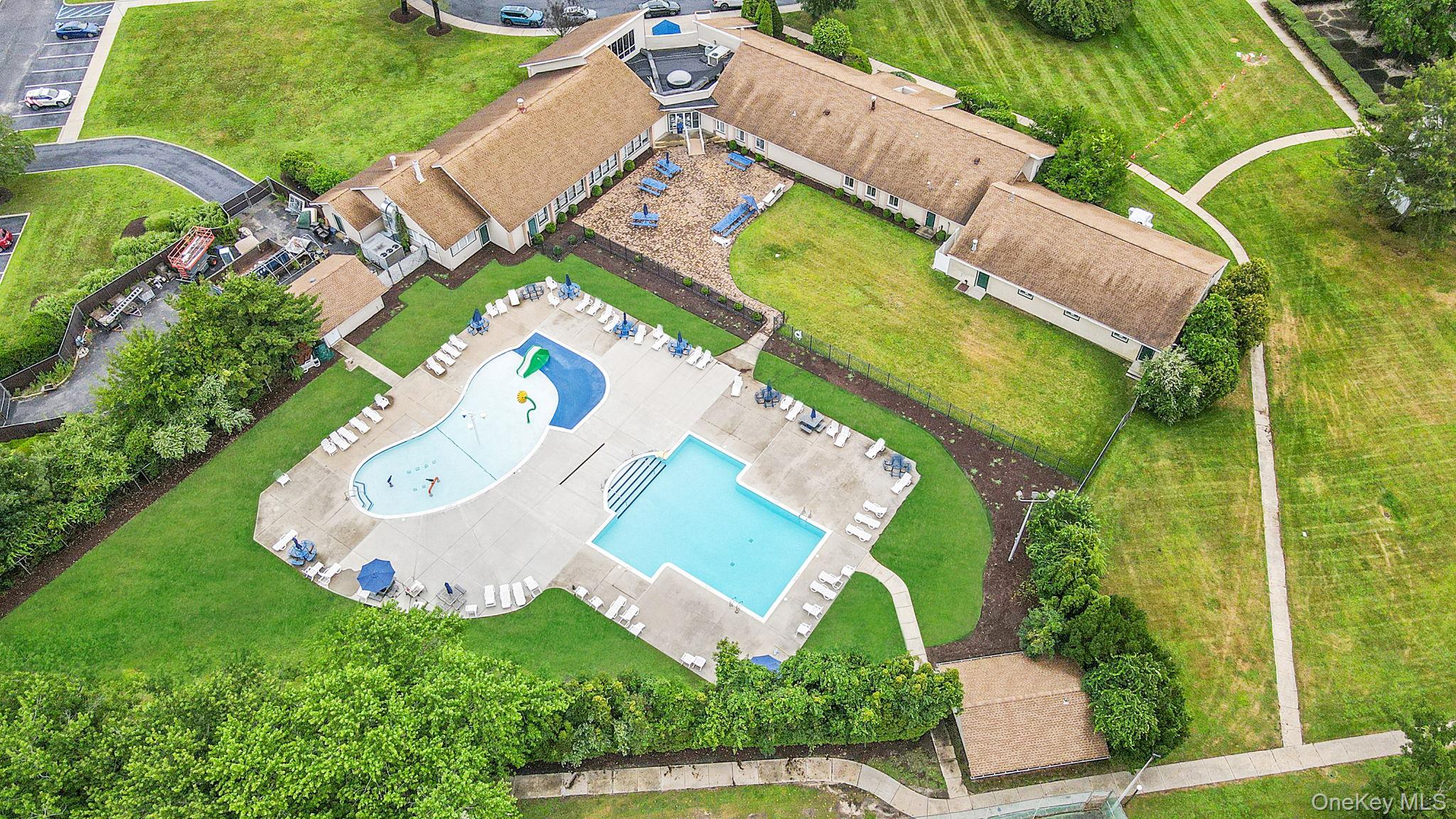 #19 photo, 51 Pointe Circle, サフォーク郡 Coram , NY 11727