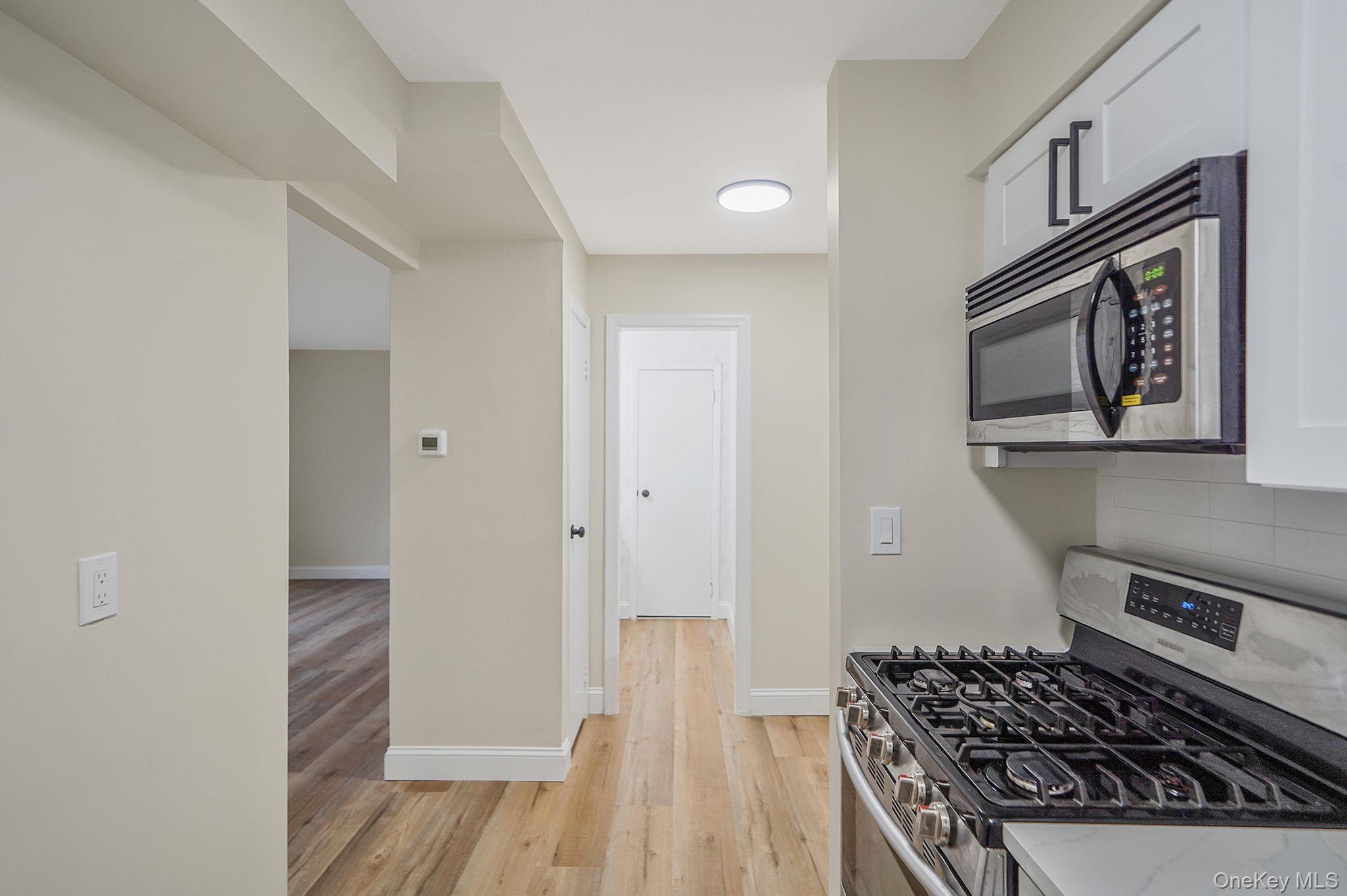 #4 photo, 51 Pointe Circle, サフォーク郡 Coram , NY 11727