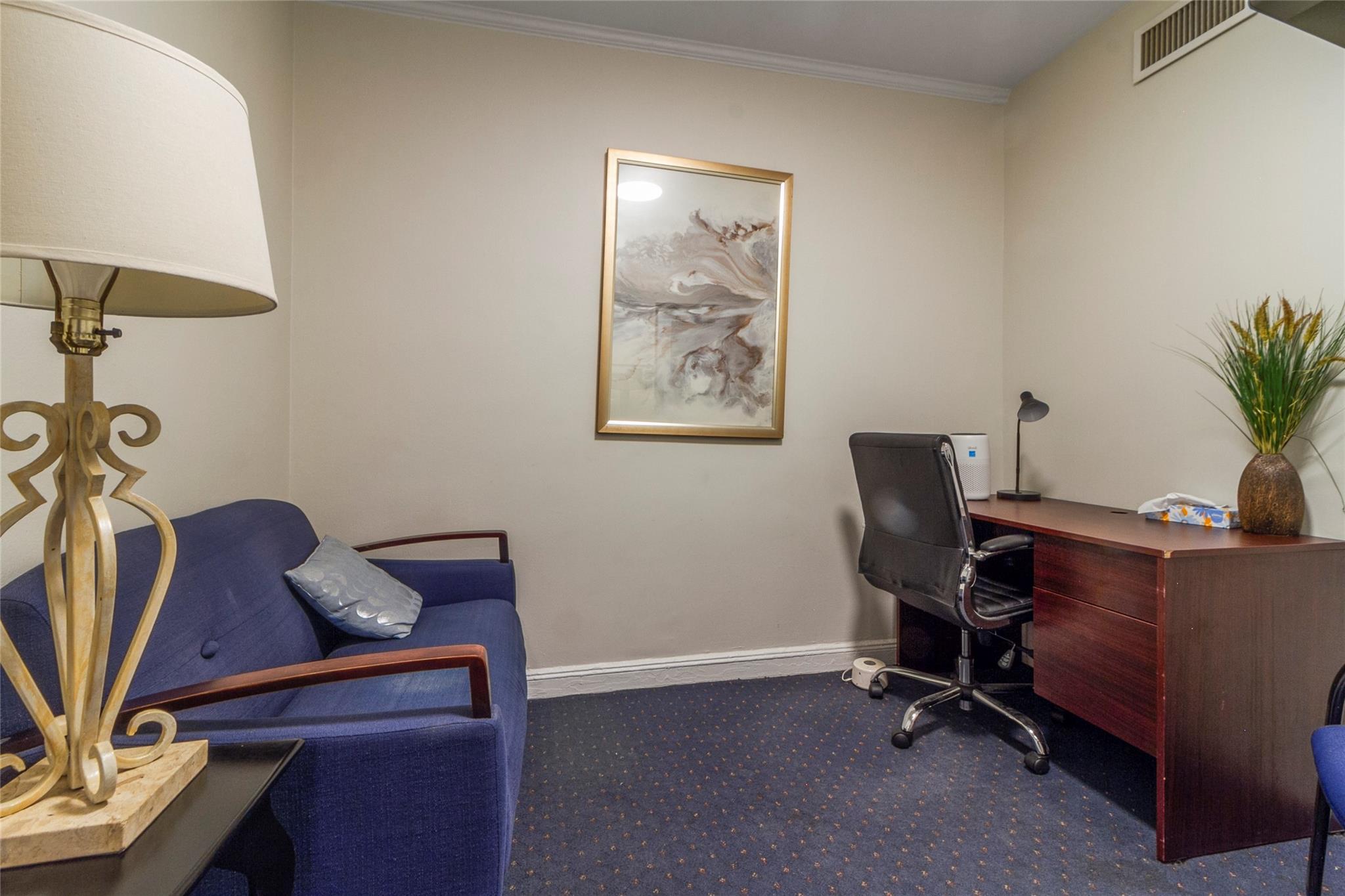 #16 photo, 98-120 Queens Boulevard, クイーンズ区 Rego Park , NY 11374