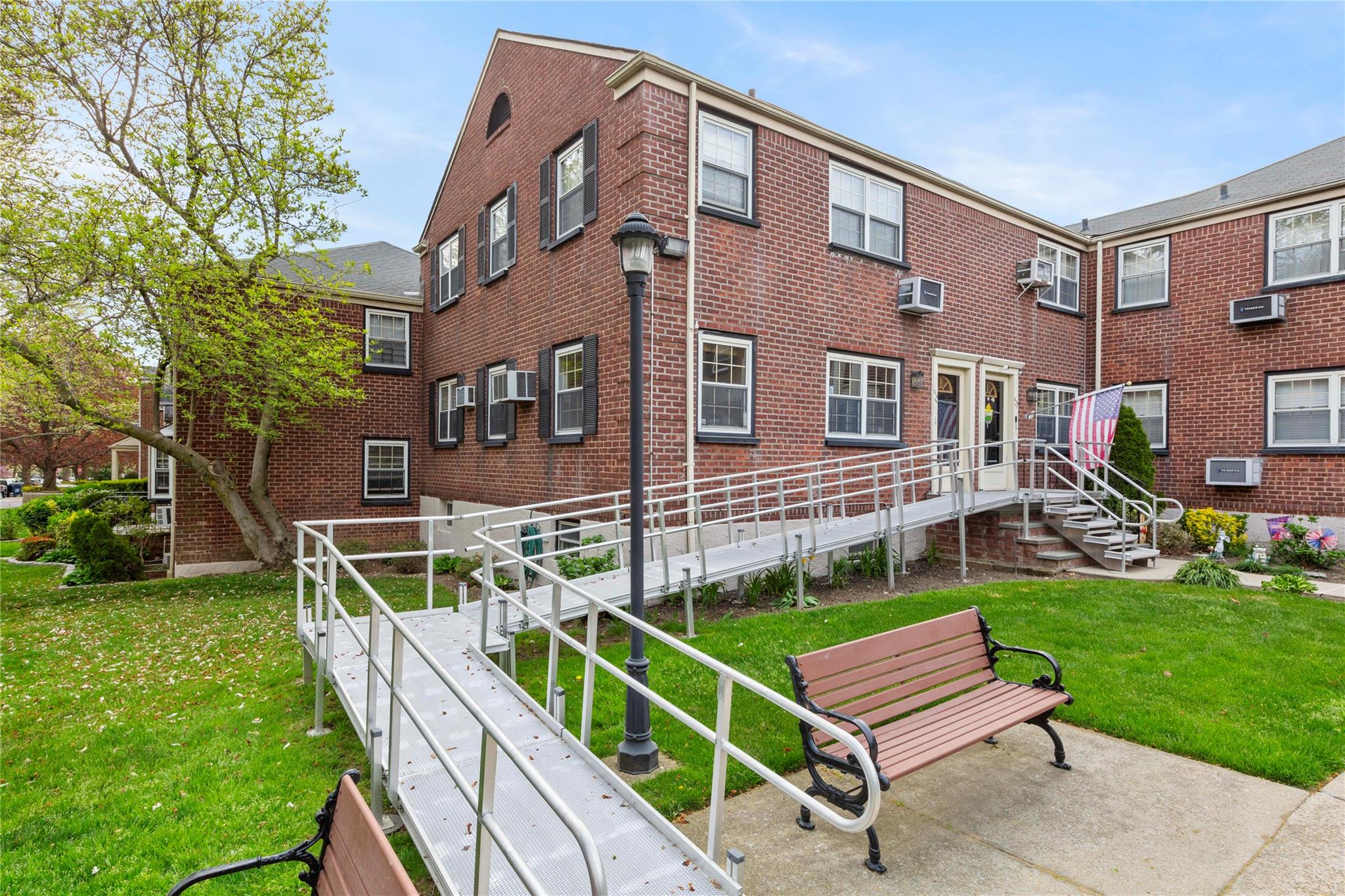 #10 photo, 213-15 73rd Avenue, কুইন্‌স Oakland Gardens , NY 11364