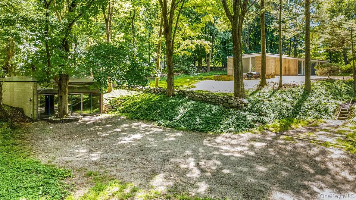 #11 photo, 319 Pound Ridge Road, Bedford , NY 10506