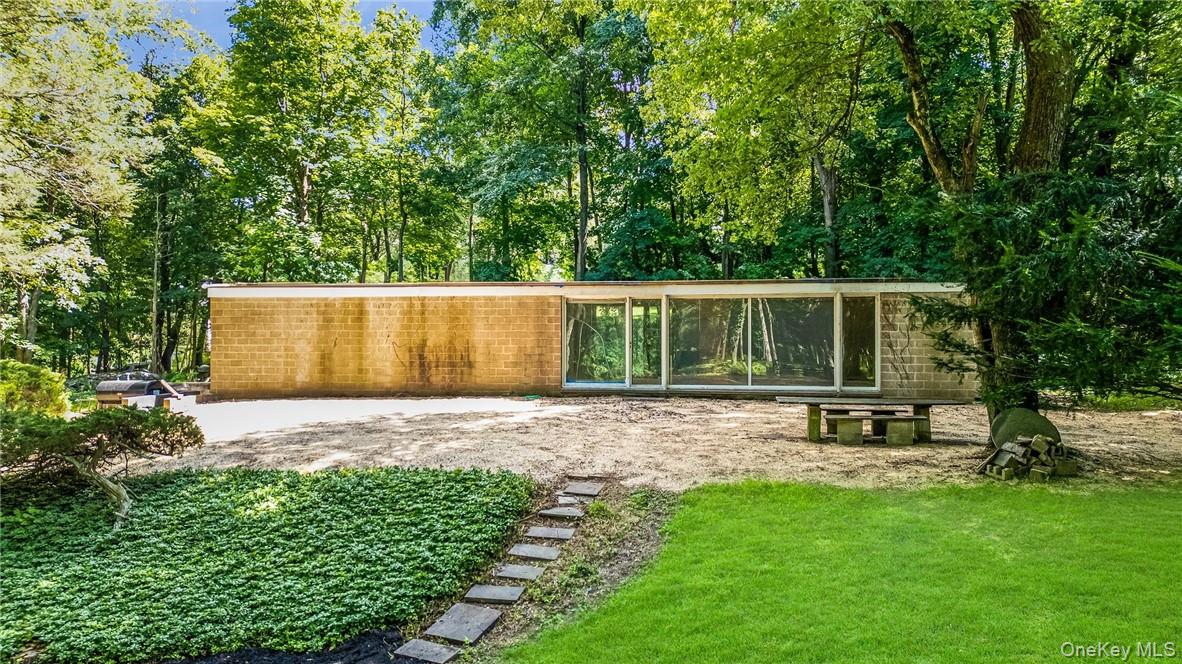 #2 photo, 319 Pound Ridge Road, Bedford , NY 10506