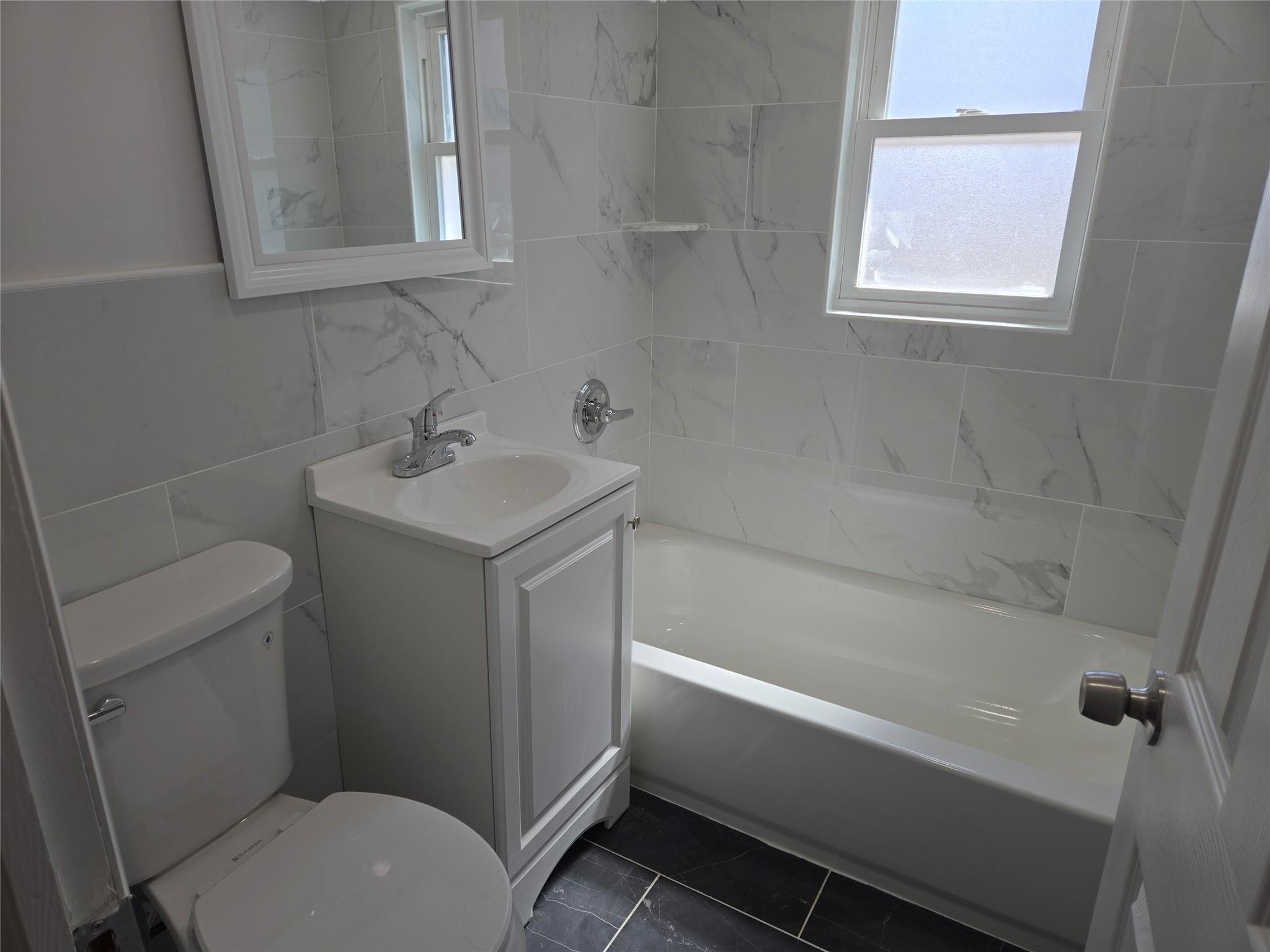 #10 photo, 179 Fairlawn Ave, West Hempstead , NY 11552