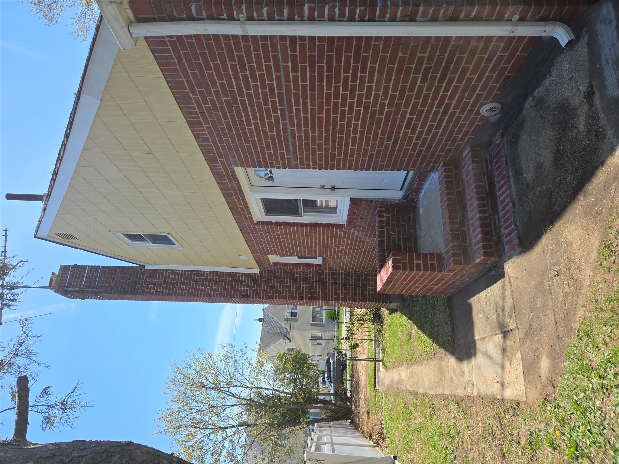 #2 photo, 179 Fairlawn Ave, West Hempstead , NY 11552