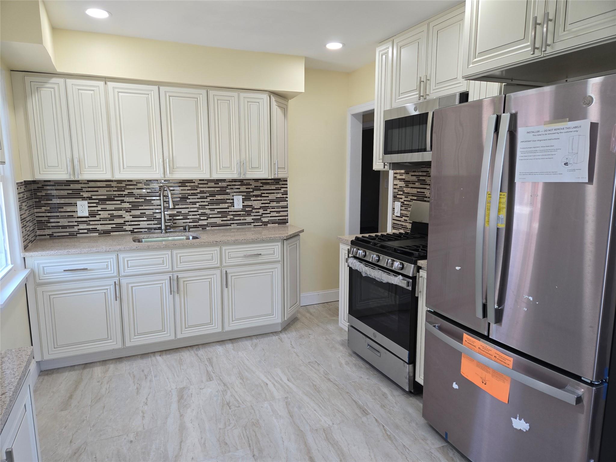 #3 photo, 179 Fairlawn Ave, West Hempstead , NY 11552