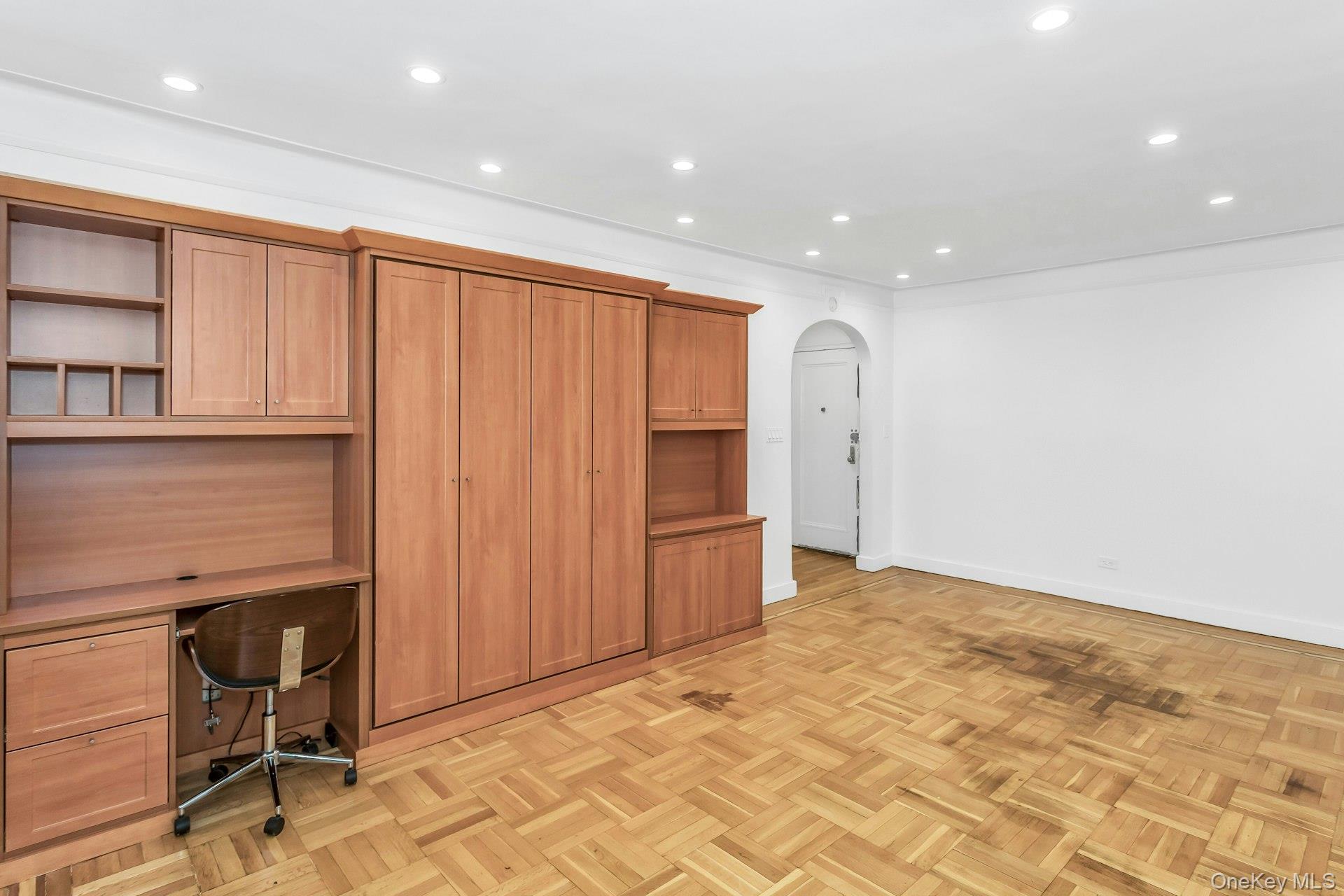 #11 photo, 83-80 118 Street, クイーンズ区 Kew Gardens , NY 11415