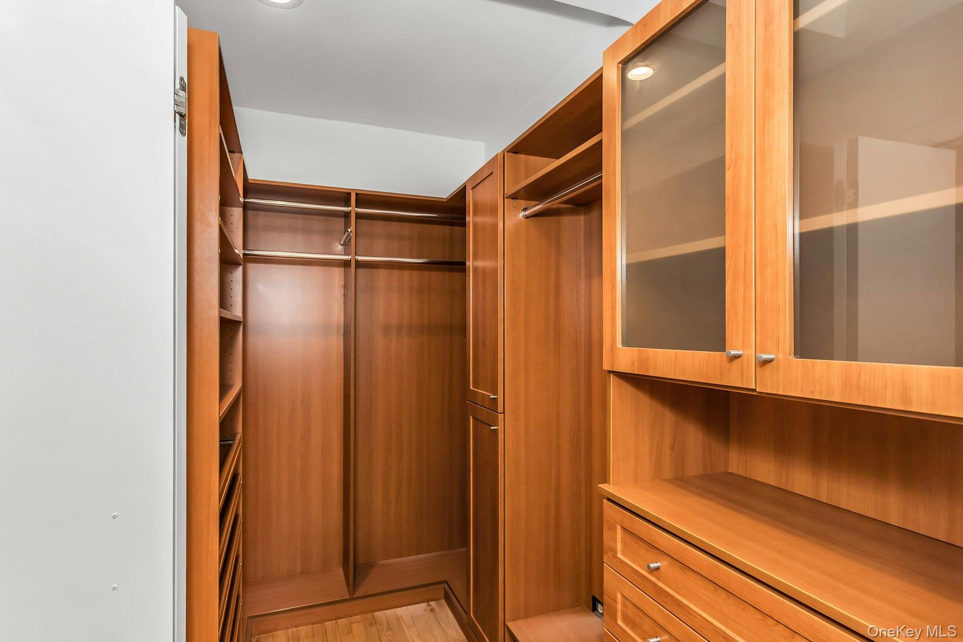 #9 photo, 83-80 118 Street, クイーンズ区 Kew Gardens , NY 11415