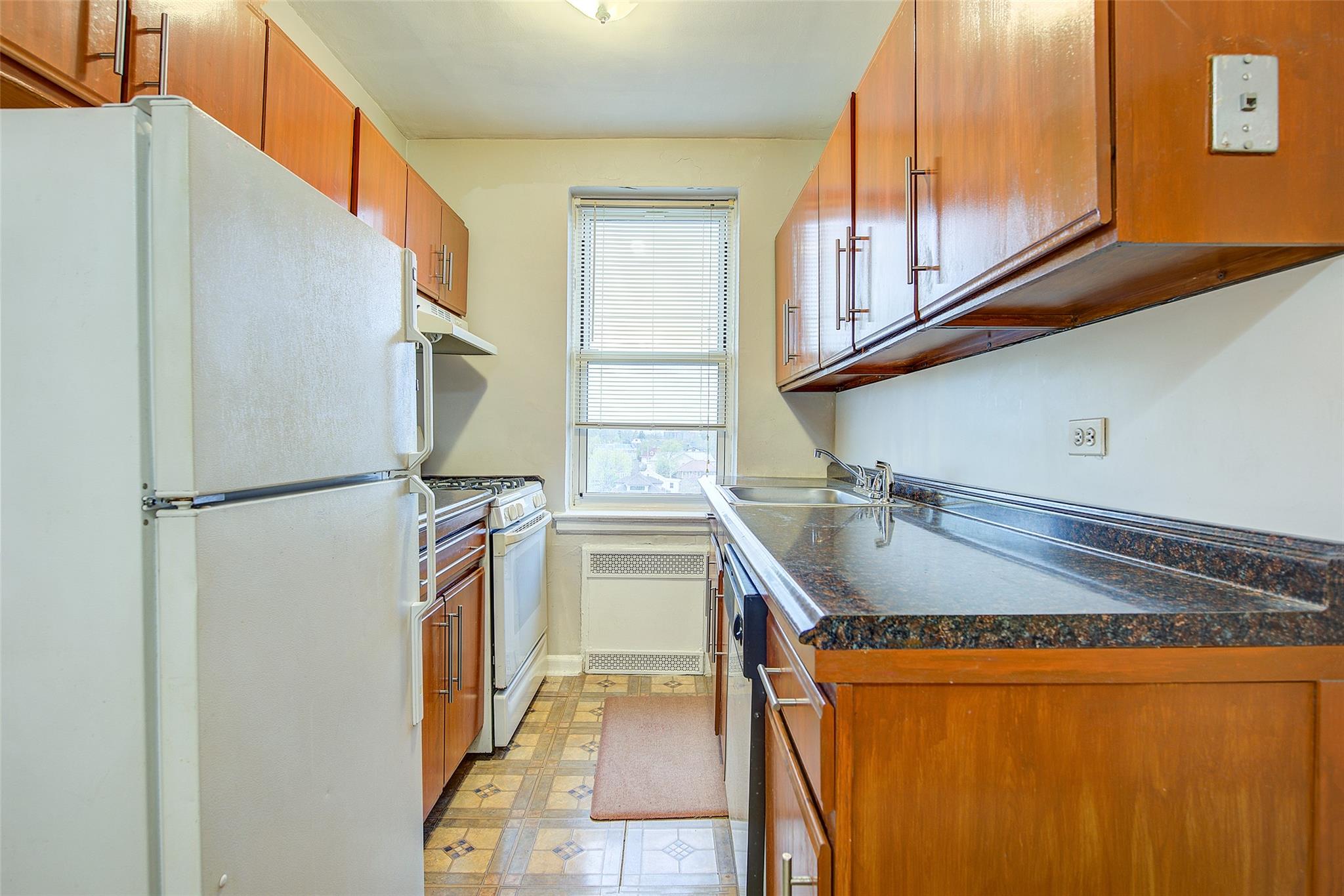 #17 photo, 110-20 71st Avenue, كوينز Forest Hills , NY 11375