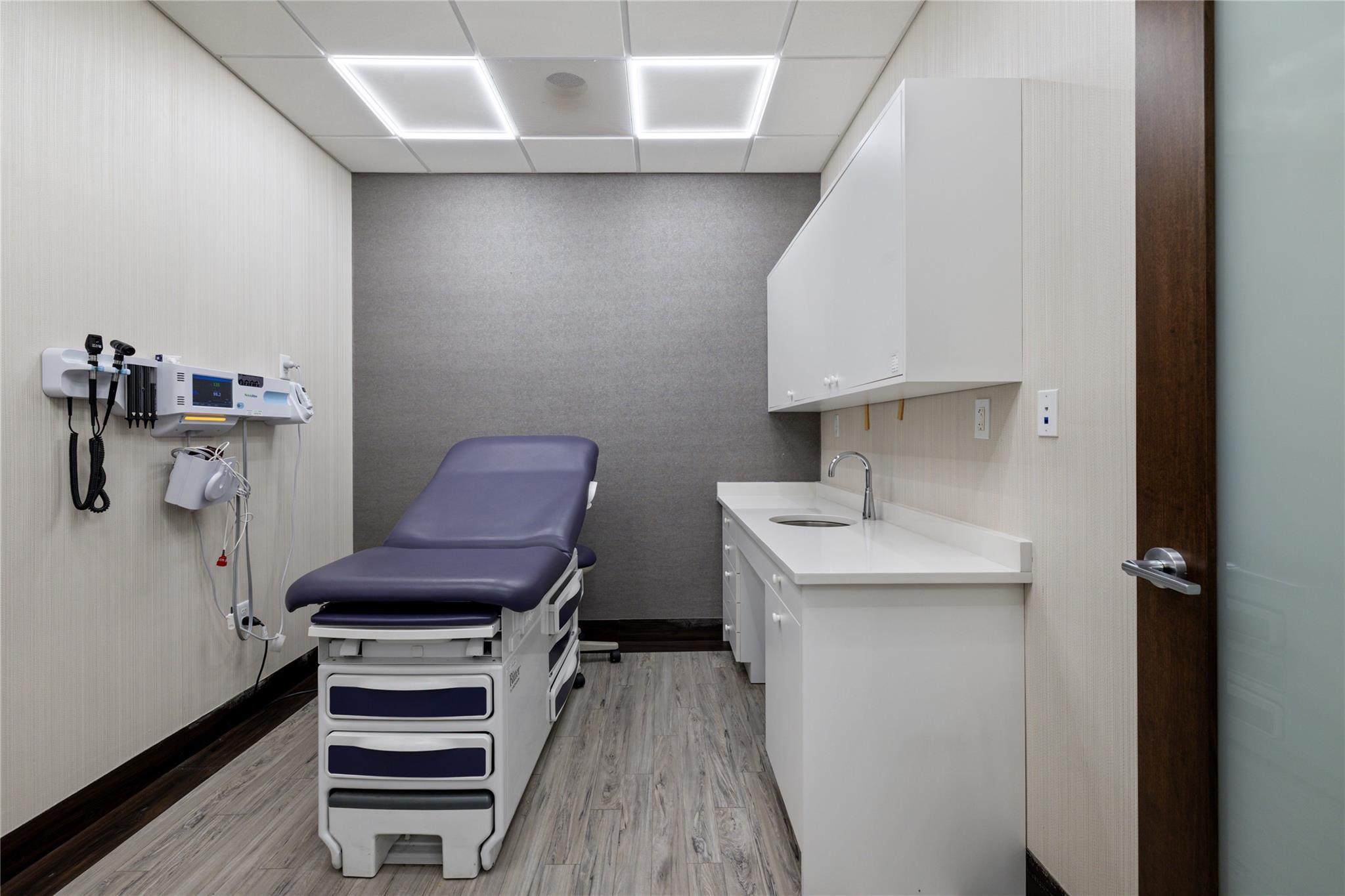 #13 photo, 30 Indian Rock, Suffern , NY 10901