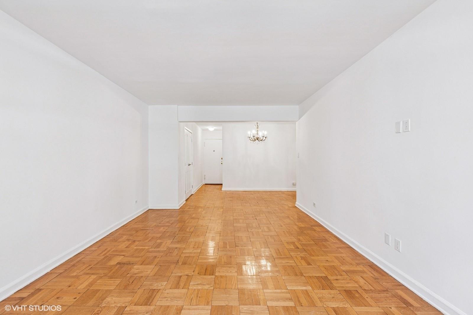 #2 photo, 104-20 68 Drive, クイーンズ区 Forest Hills , NY 11375