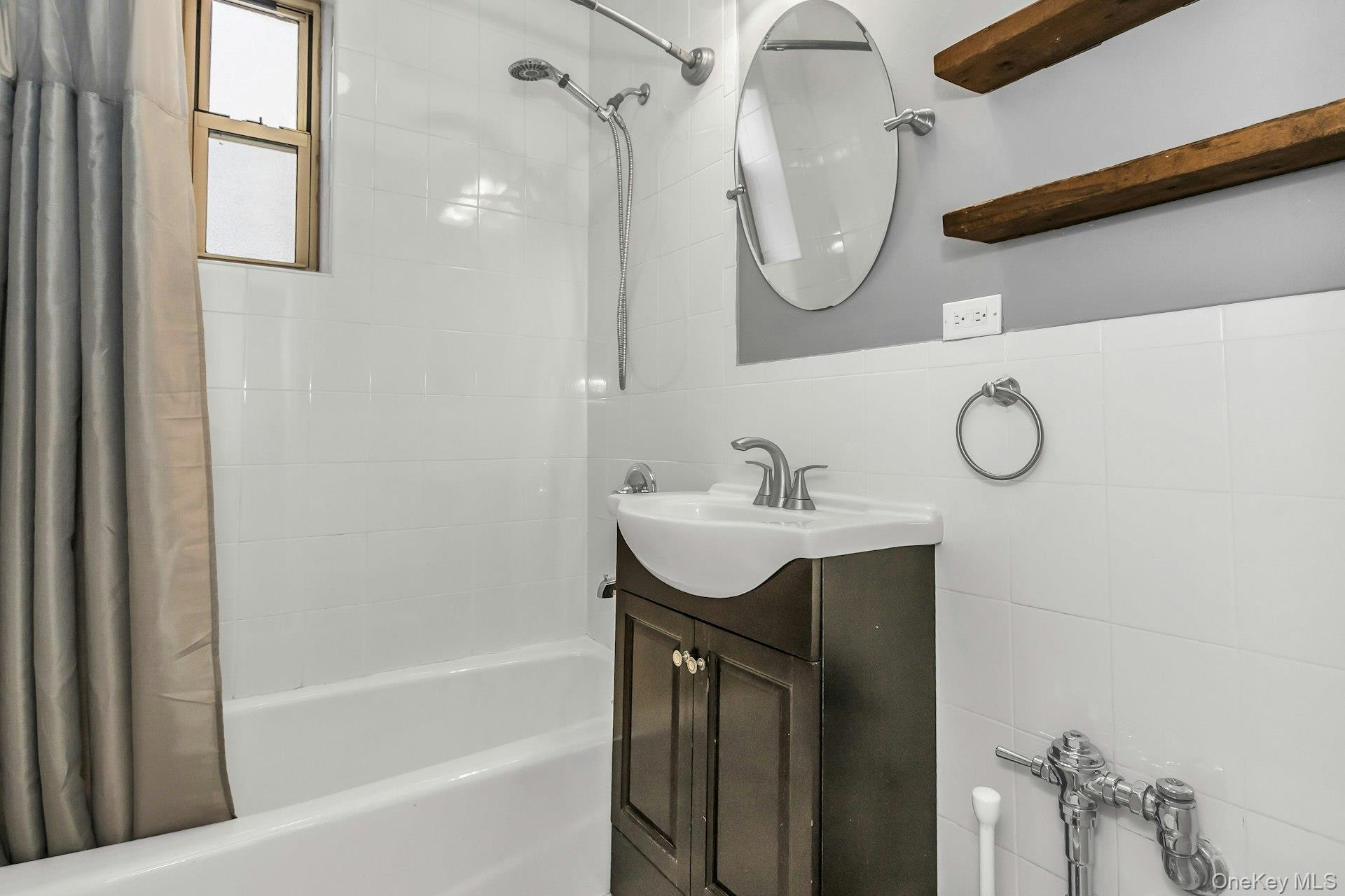 #13 photo, 67-25 Clyde Street, クイーンズ区 Forest Hills , NY 11375