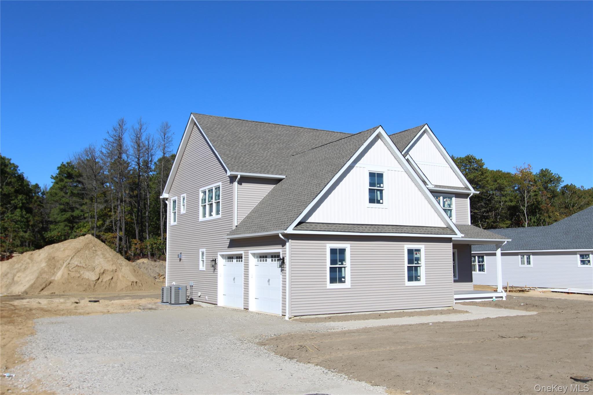 #2 photo, 5 Colonels Path, サフォーク郡 Manorville , NY 11949