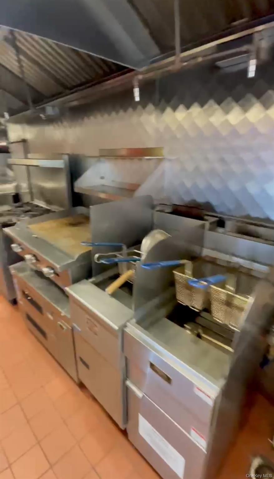 #6 photo, 726 Courtlandt Avenue, ブロンクス区 Bronx , NY 10451