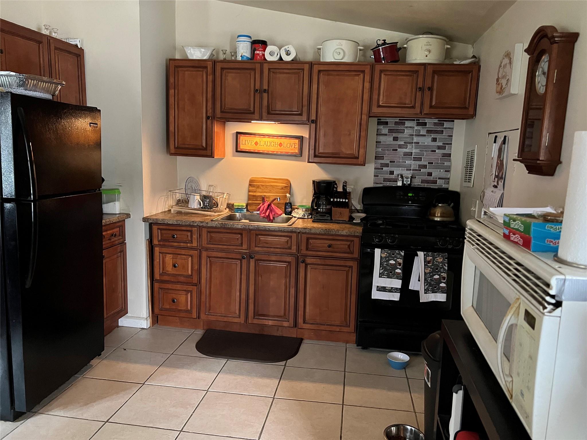 #5 photo, 76 Samuel Street, サフォーク郡 Ronkonkoma , NY 11779