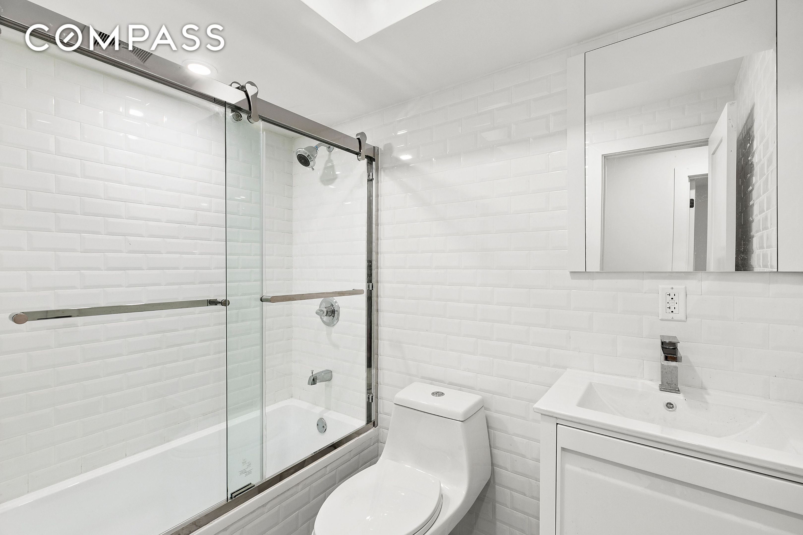 #20 photo, 578 Bainbridge Street, ブルックリン区 Bedford-Stuyvesant , NY 11233