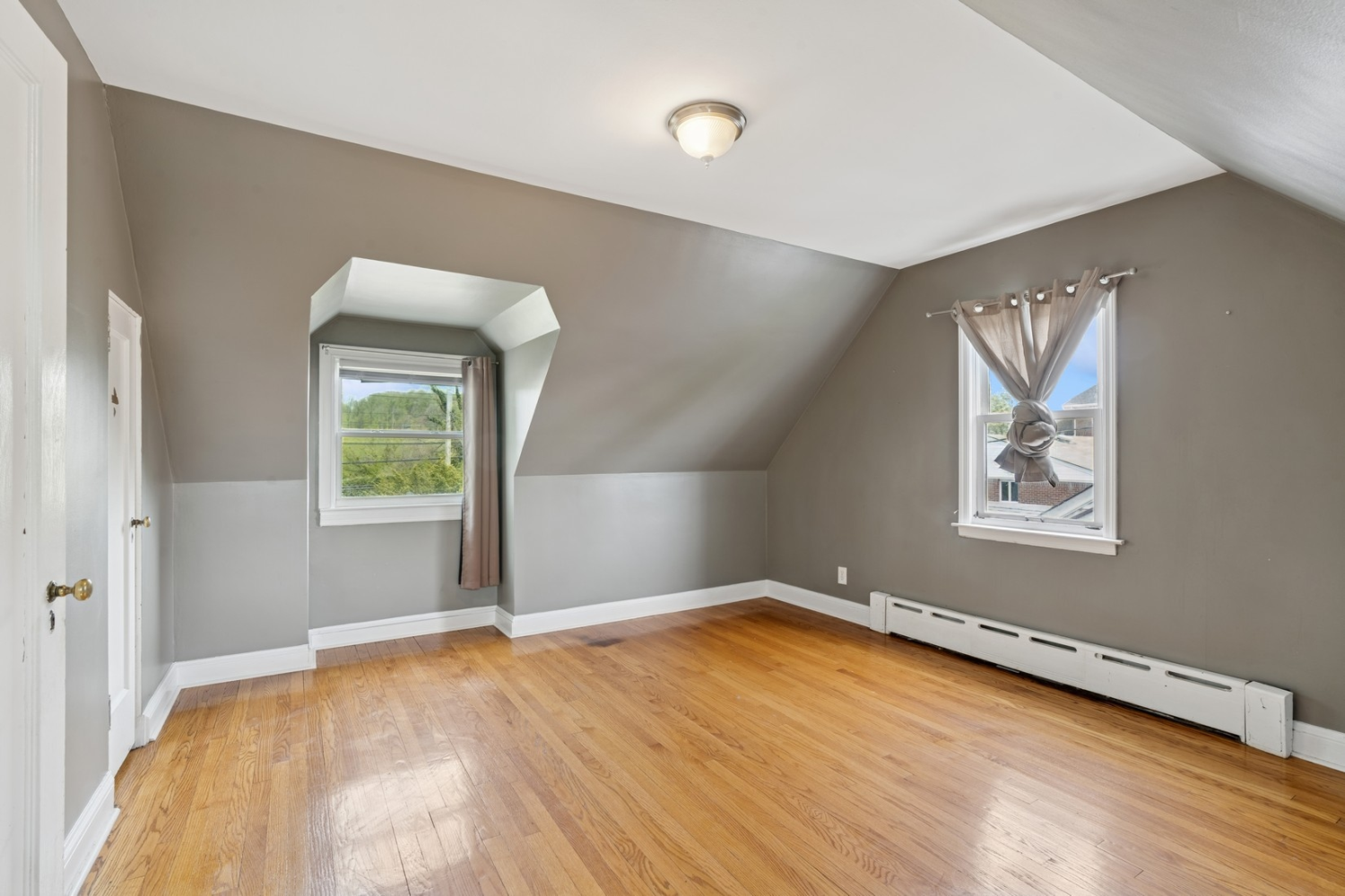 #14 photo, 1197 TODT HILL Road, スタテンアイランド New York City , NY 10304