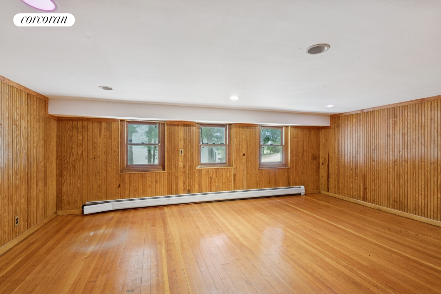 #9 photo, 1197 TODT HILL Road, スタテンアイランド New York City , NY 10304