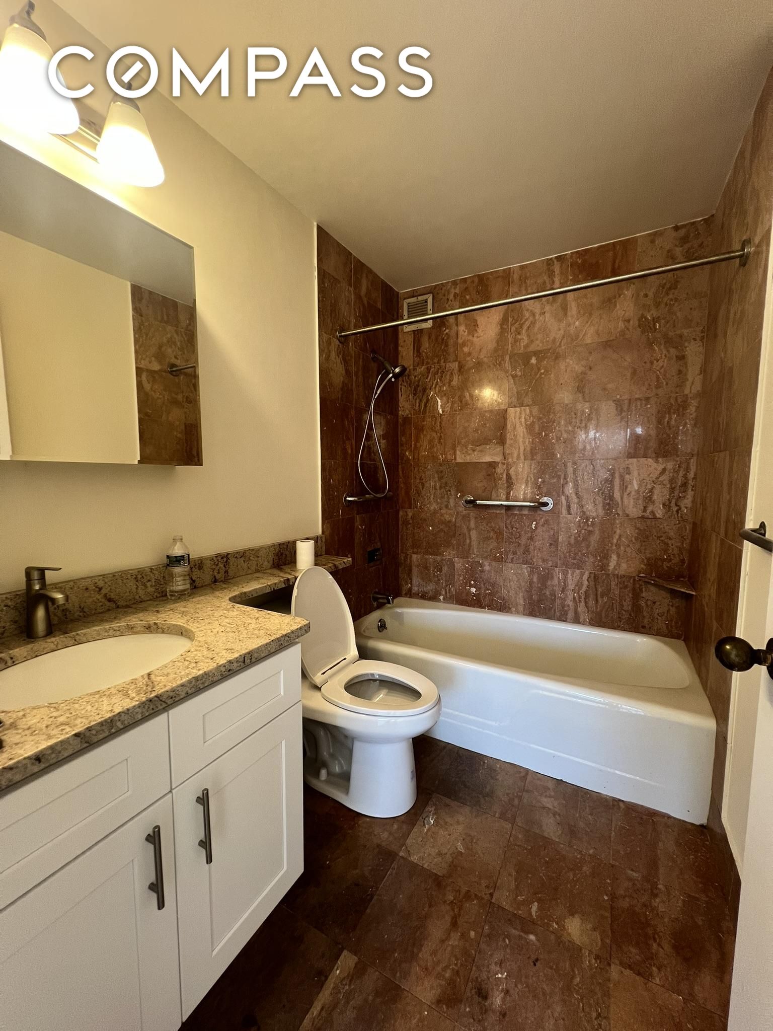 #18 photo, New York City, マンハッタン Upper West Side , NY 10024