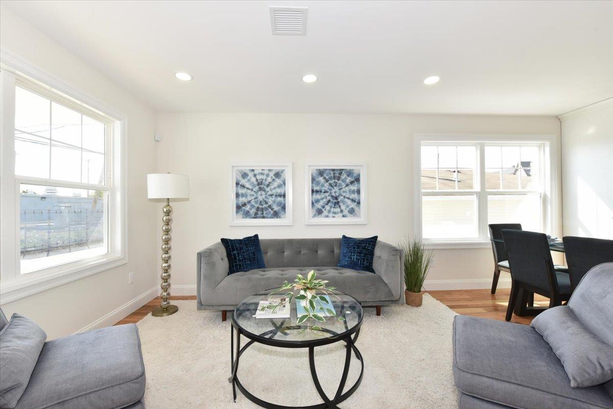 #2 photo, 53 Hewlett Street, ナッソー郡 Hempstead , NY 11550