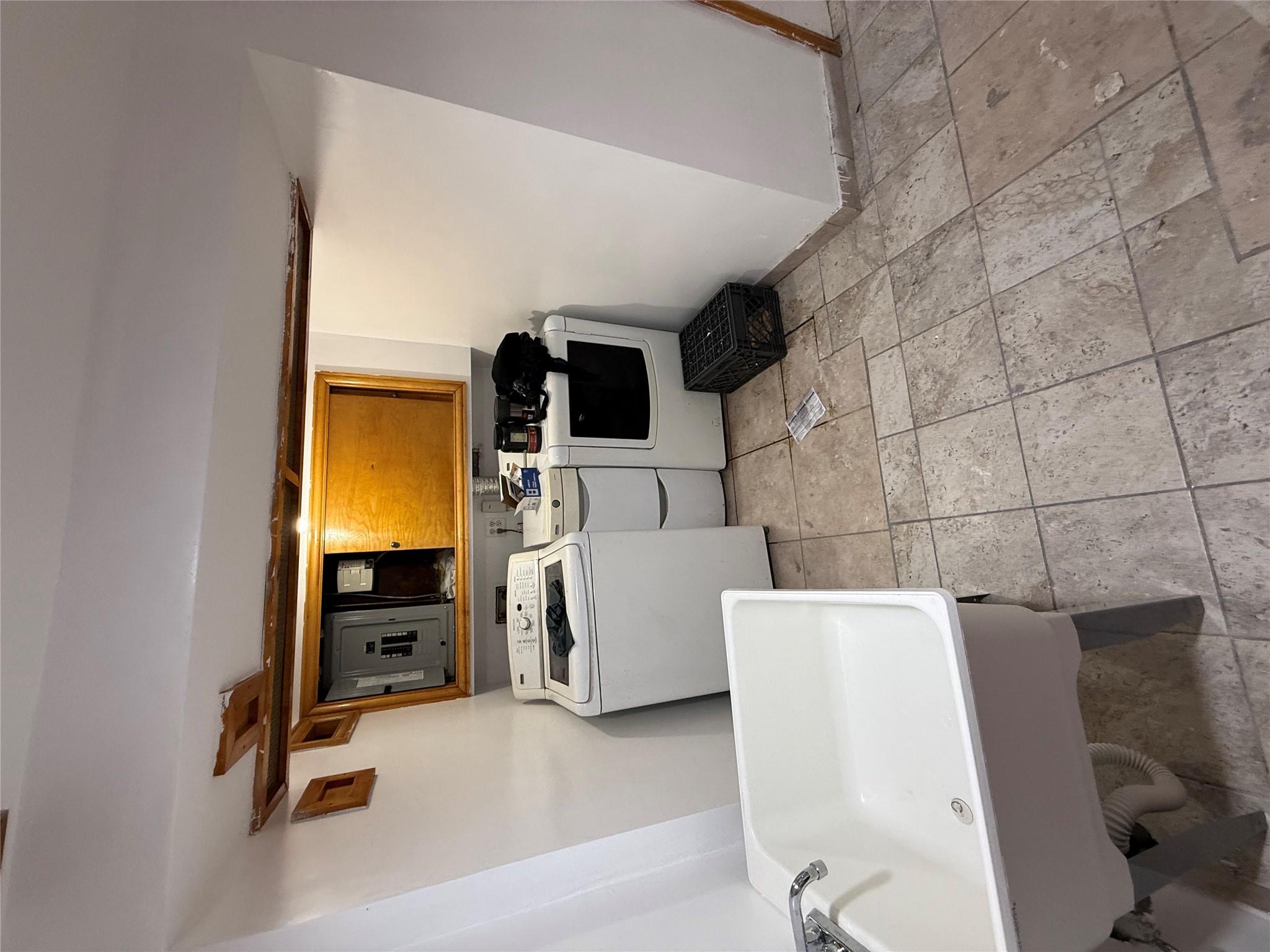 #15 photo, 126-02 150th ave, クイーンズ区 South Ozone Park , NY 11420