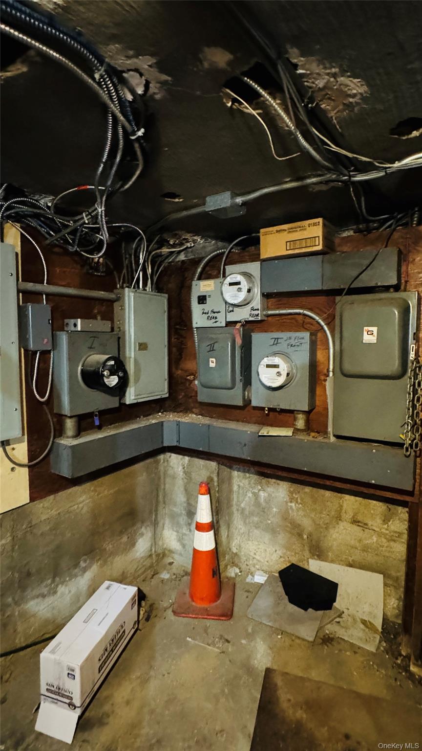 #10 photo, 231 Jericho Tpke, ナッソー郡 New Hyde Park , NY 11040