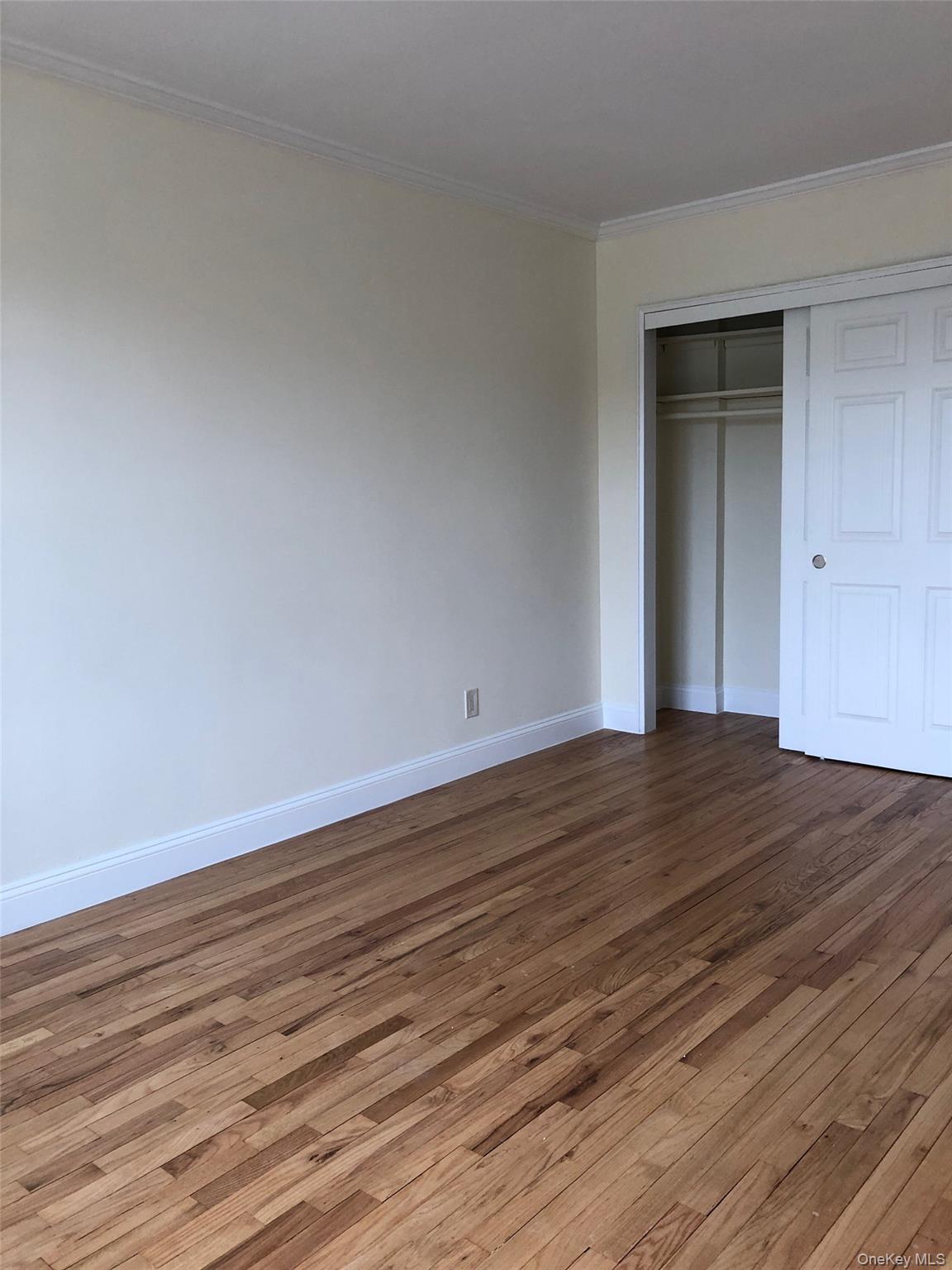 #12 photo, 1296 Midland Avenue, Yonkers , NY 10704