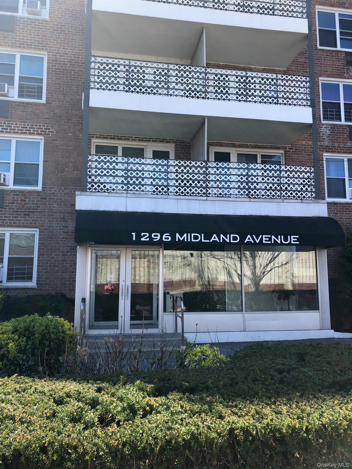 #2 photo, 1296 Midland Avenue, Yonkers , NY 10704