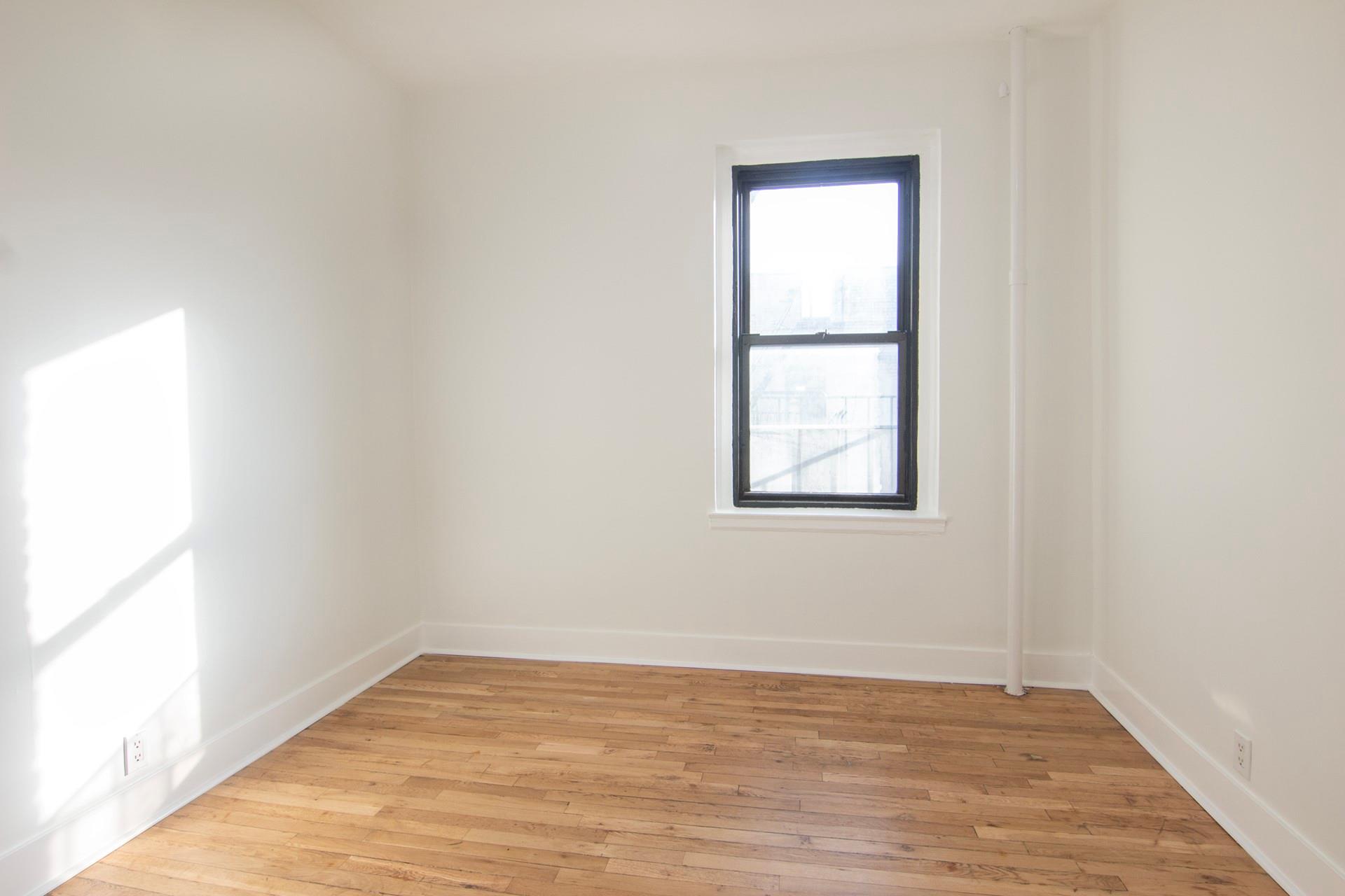 #6 photo, 21-58 35th Street, クイーンズ区 Astoria , NY 11105