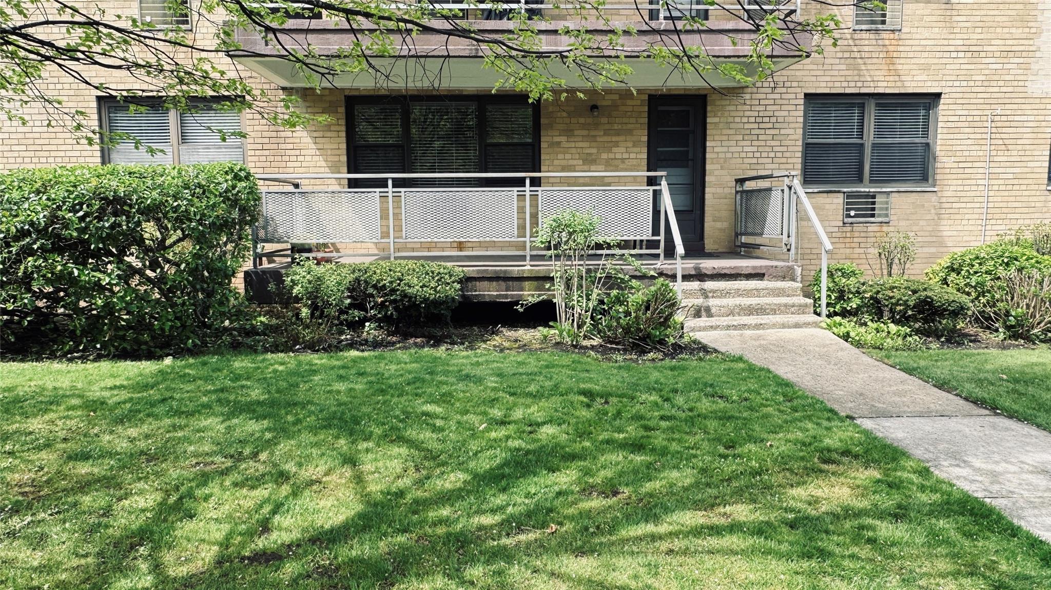 #2 photo, 40 Stoner Avenue, ナッソー郡 Great Neck , NY 11021