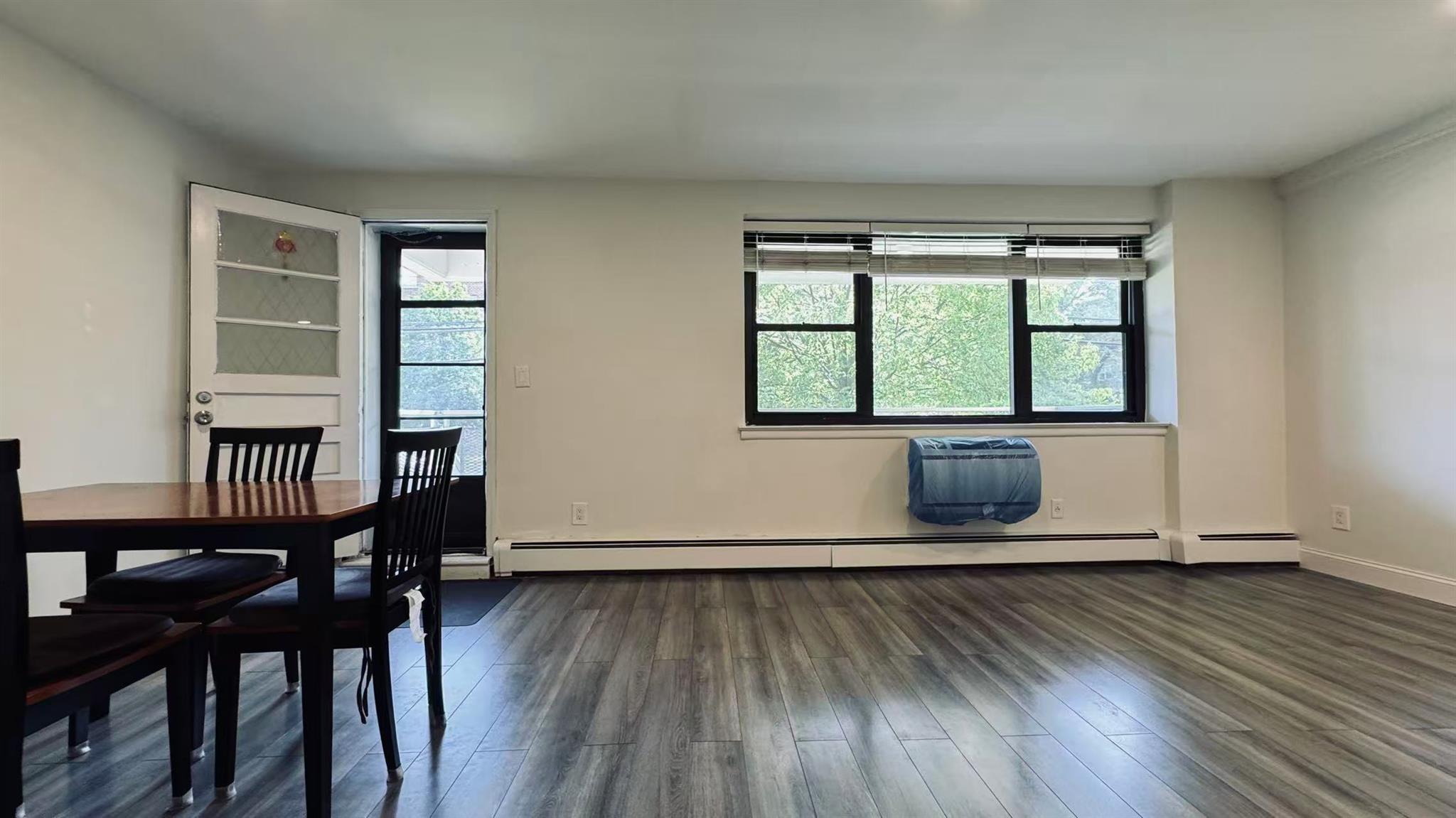 #4 photo, 40 Stoner Avenue, ナッソー郡 Great Neck , NY 11021