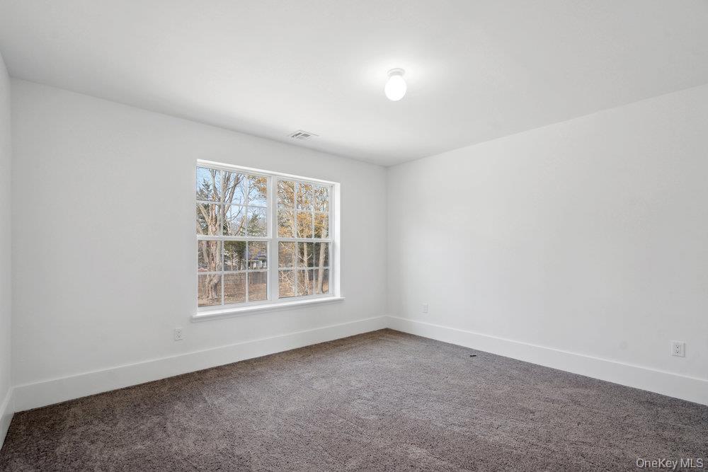 #4 photo, LOT 1 BLYDENBURG, サフォーク郡 Centereach , NY 11720