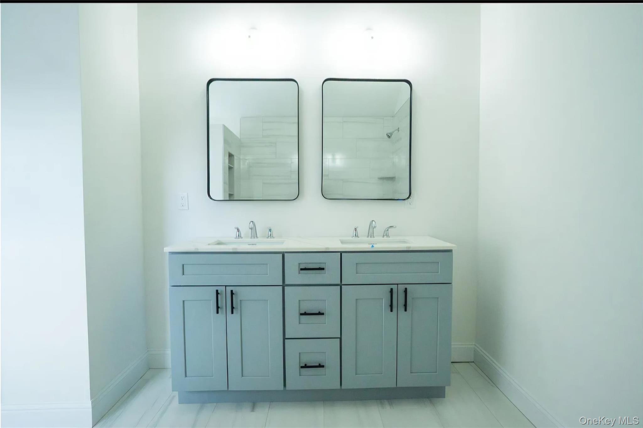 #18 photo, LOT 2 BLYDENBURG, サフォーク郡 Centereach , NY 11720