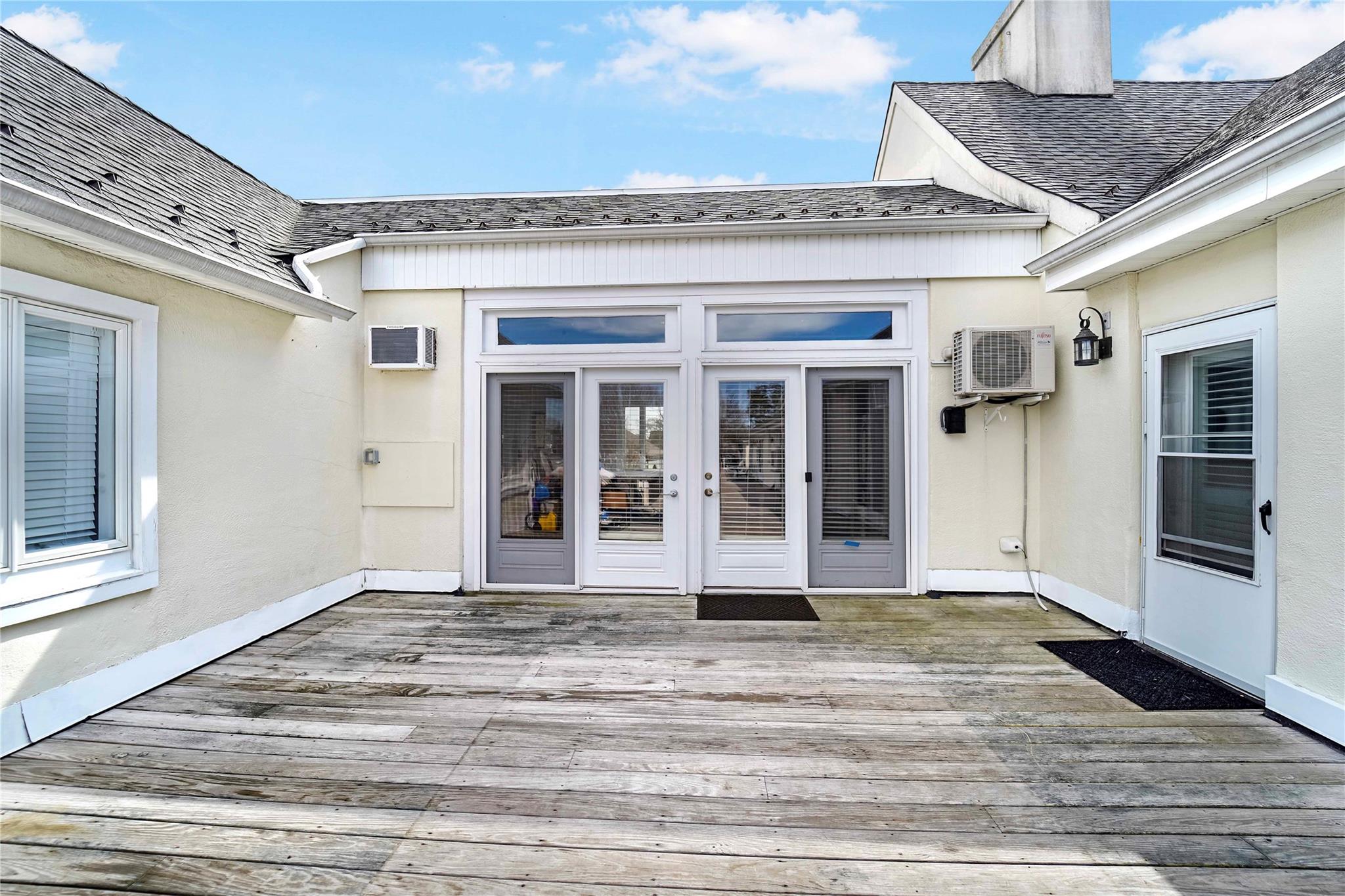 #2 photo, 52 Main Street 52 Main Street, Westhampton Beach , NY 11978