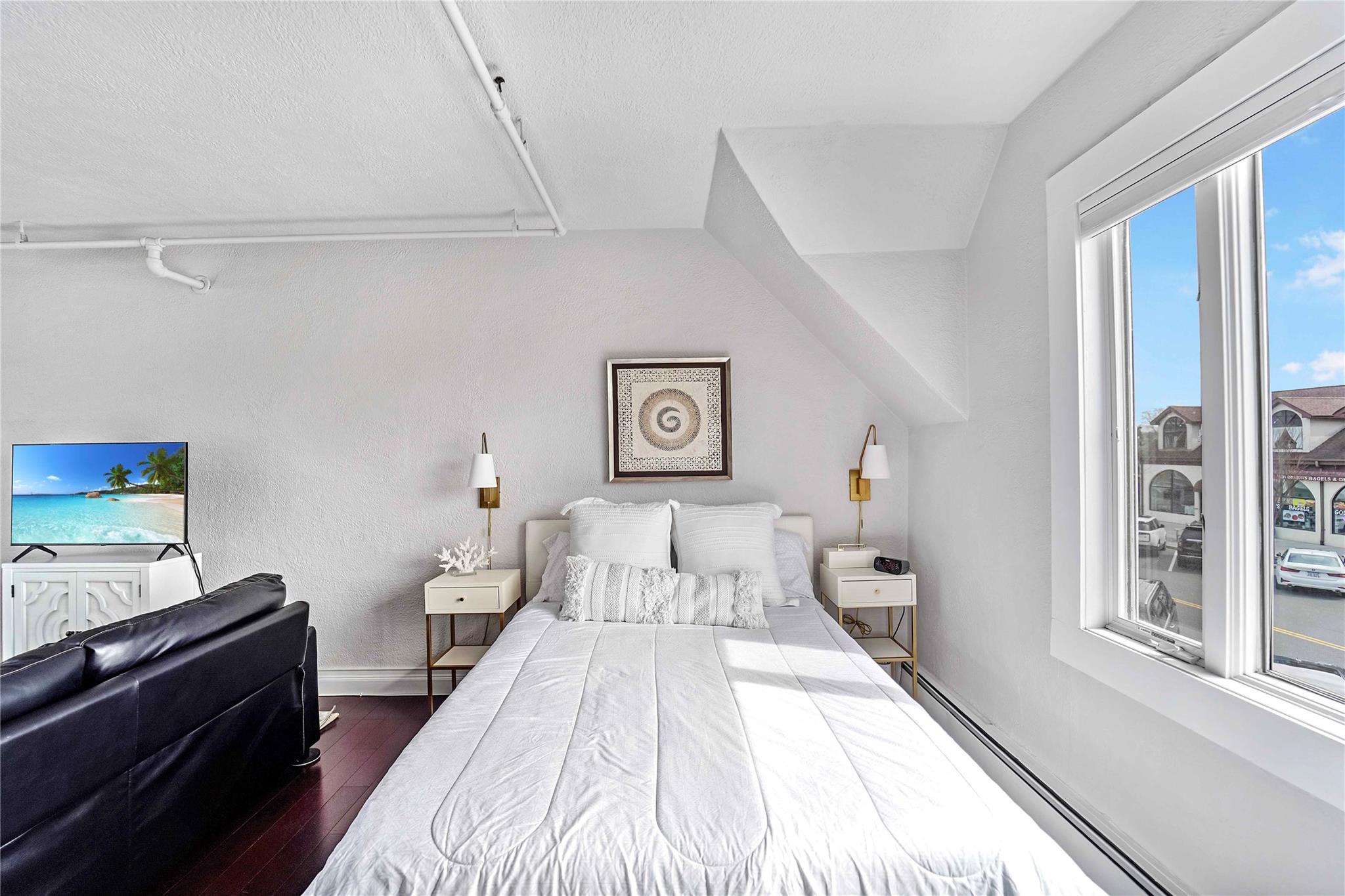 #7 photo, 52 Main Street 52 Main Street, Westhampton Beach , NY 11978